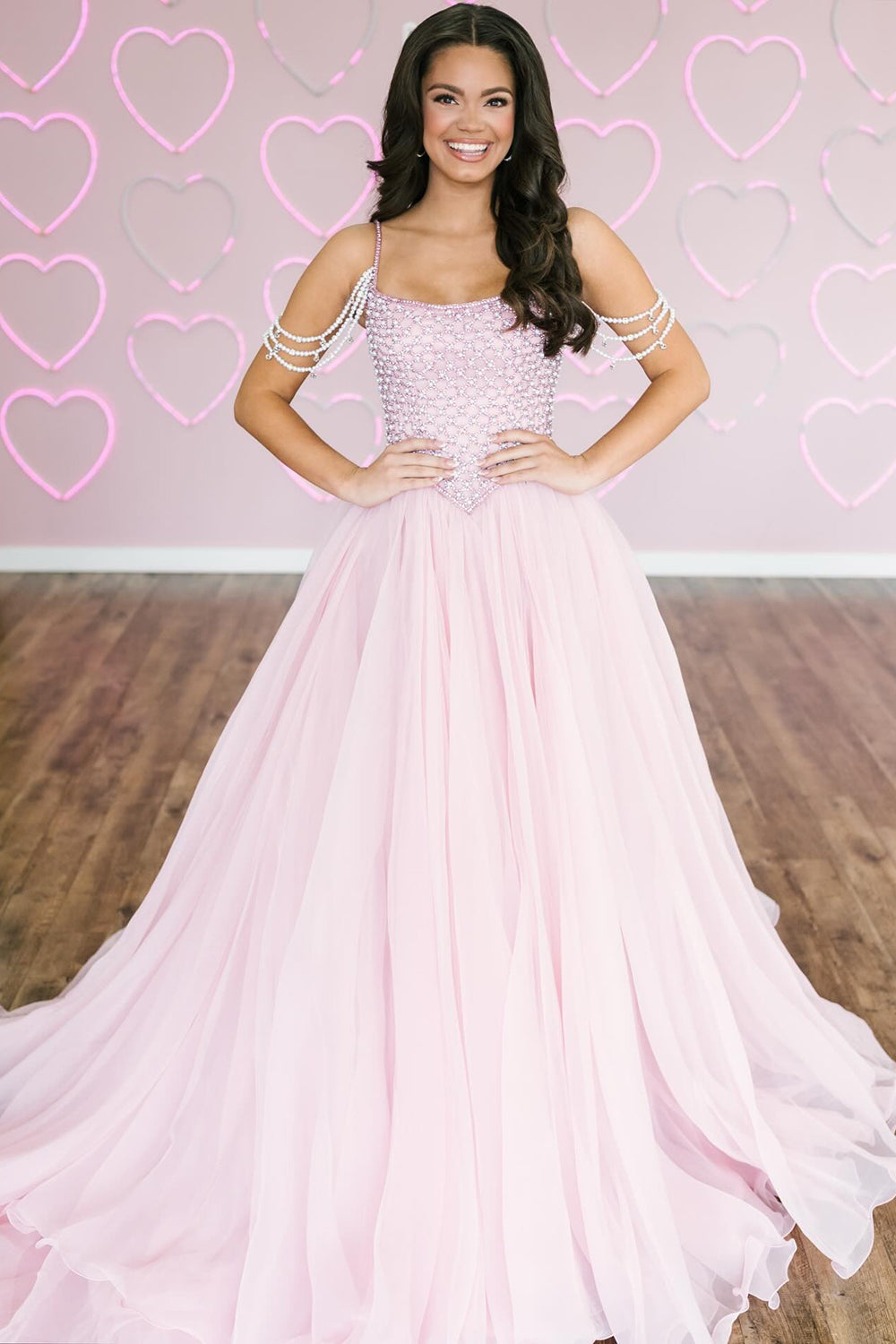 A Line Chiffon Sweetheart Crystal Beaded Long Prom Dresses for Women