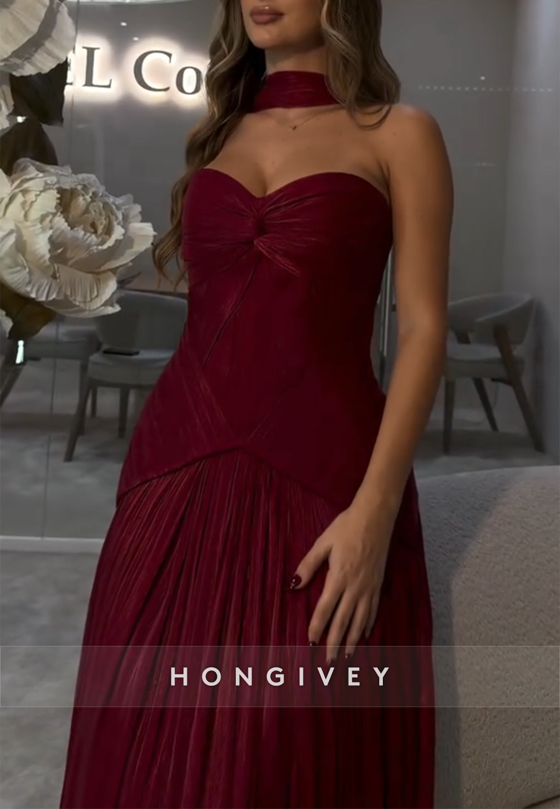 Sweetheart A-Line Floor-Length Burgundy Halter Strapless Evening Gowns