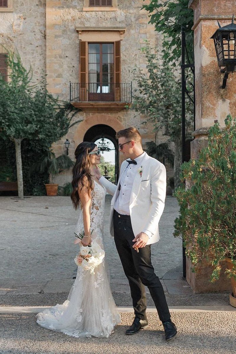 Mermaid V Neck Tulle Lace Sleeveless Wedding Dresses