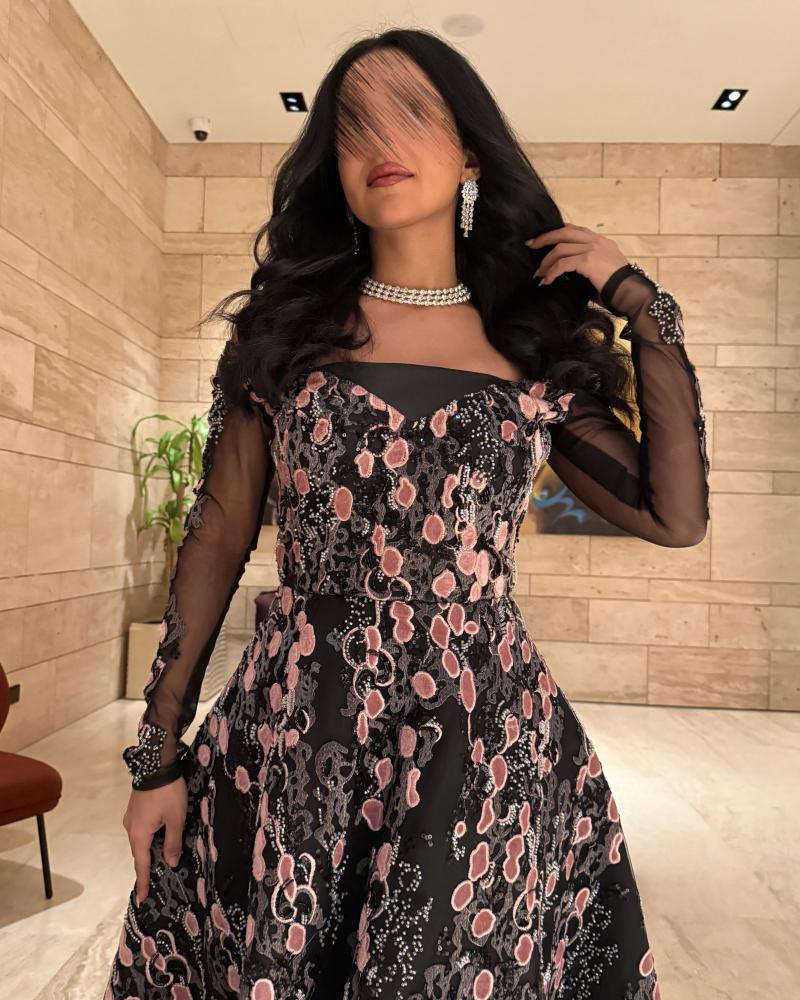 Black Flowers Appliqie Square Neck Lace Long Sleeve A-Line Evening Dress