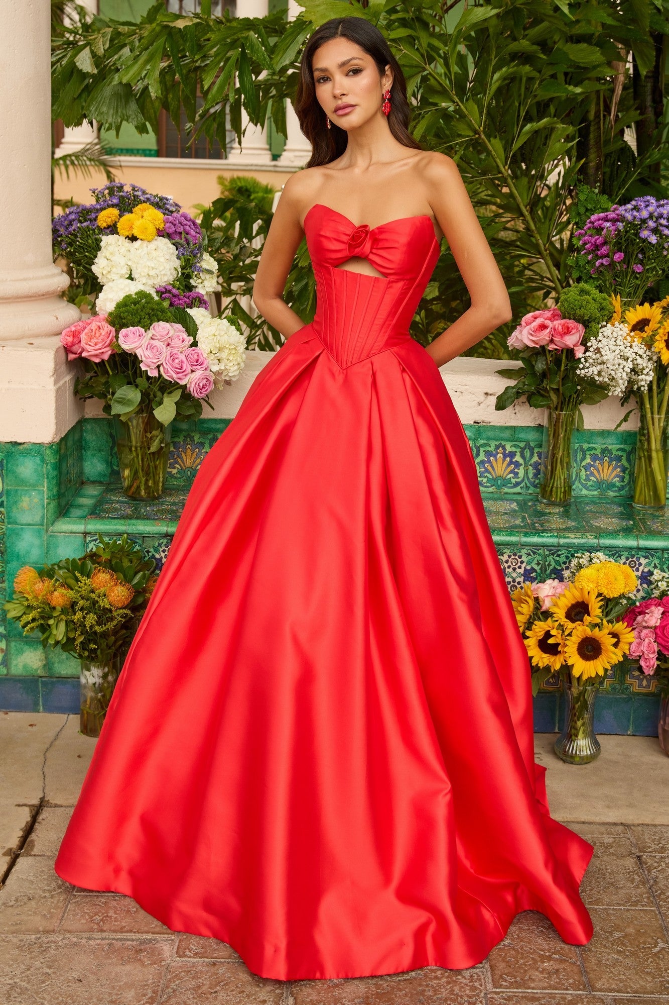 Strapless Satin A-Line Sleeve Prom Ball Gown