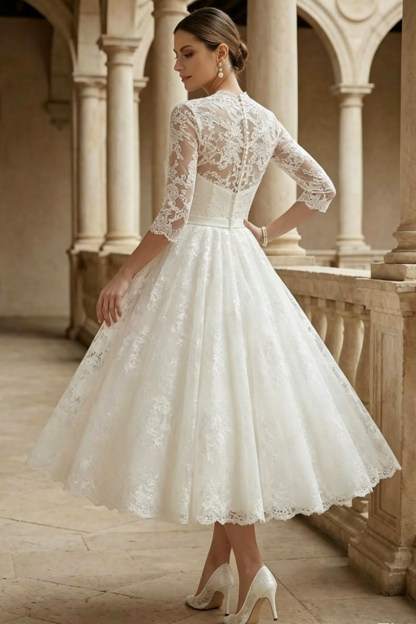 Short Ball-Gown Lace Wedding Dresses With 1/2 SleevesShort Ball-Gown Lace