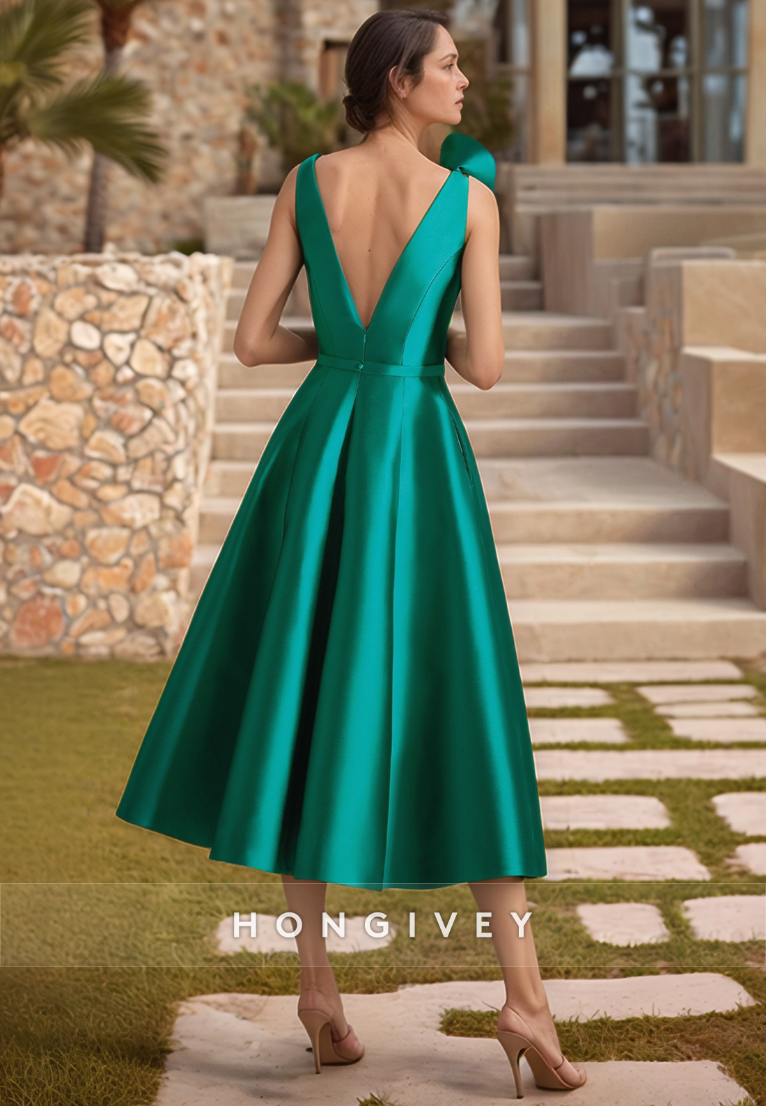 A Line V Neck Embroidery Green Satin Short Mother of the Bride Dress with Pockets Cocktail Dress
