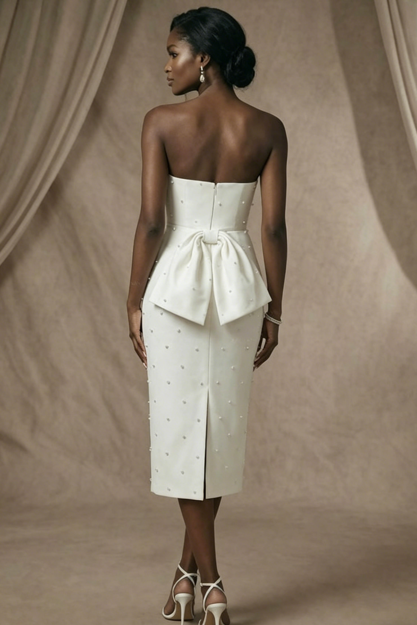 Minimalistic Beaded Strapless Bow Accented Back Wedding Dresses With Back Slit