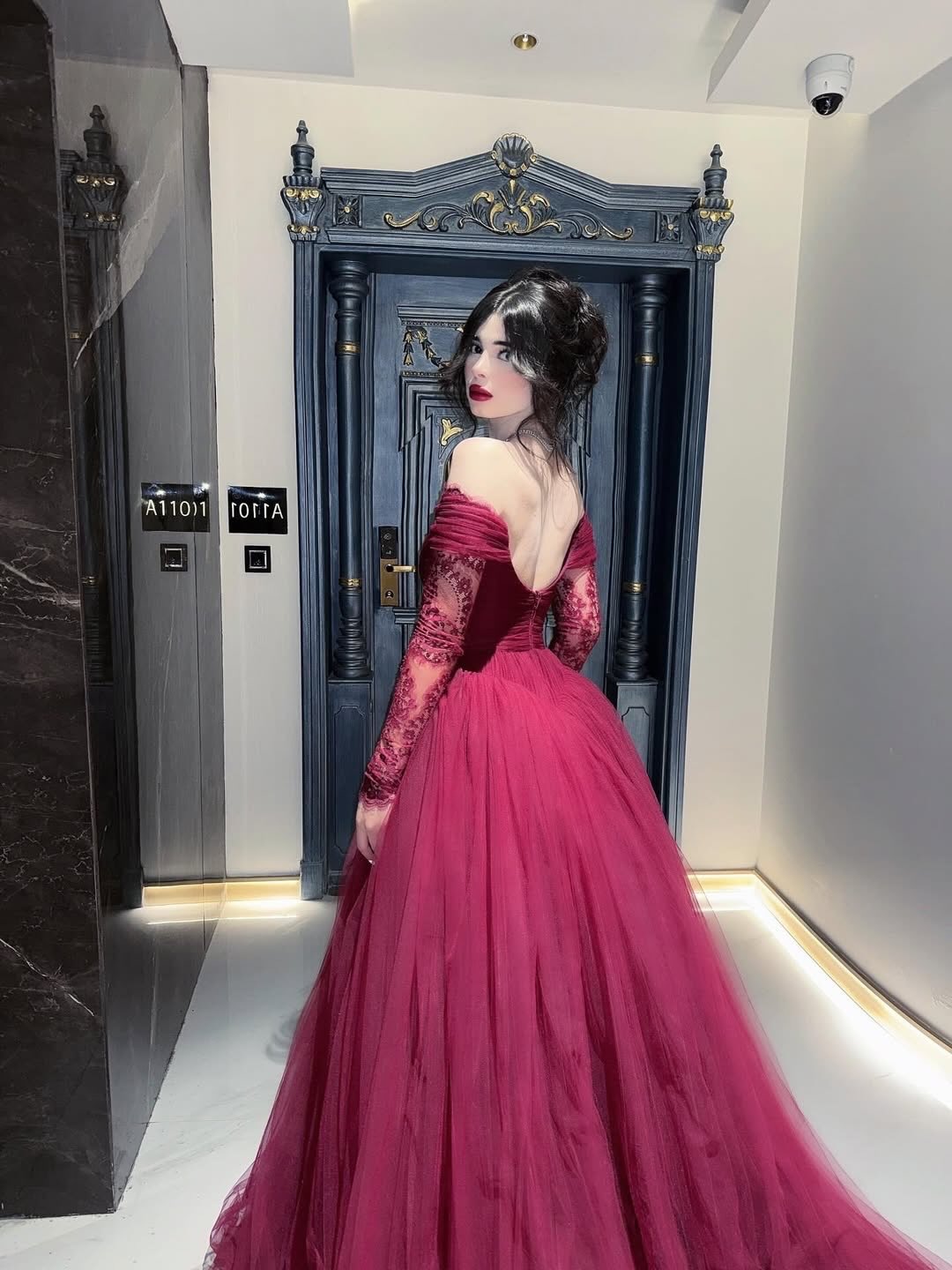 Bright Red Lace Long Sleeve Tulle A-Line Floor-Lenght Evening Dress