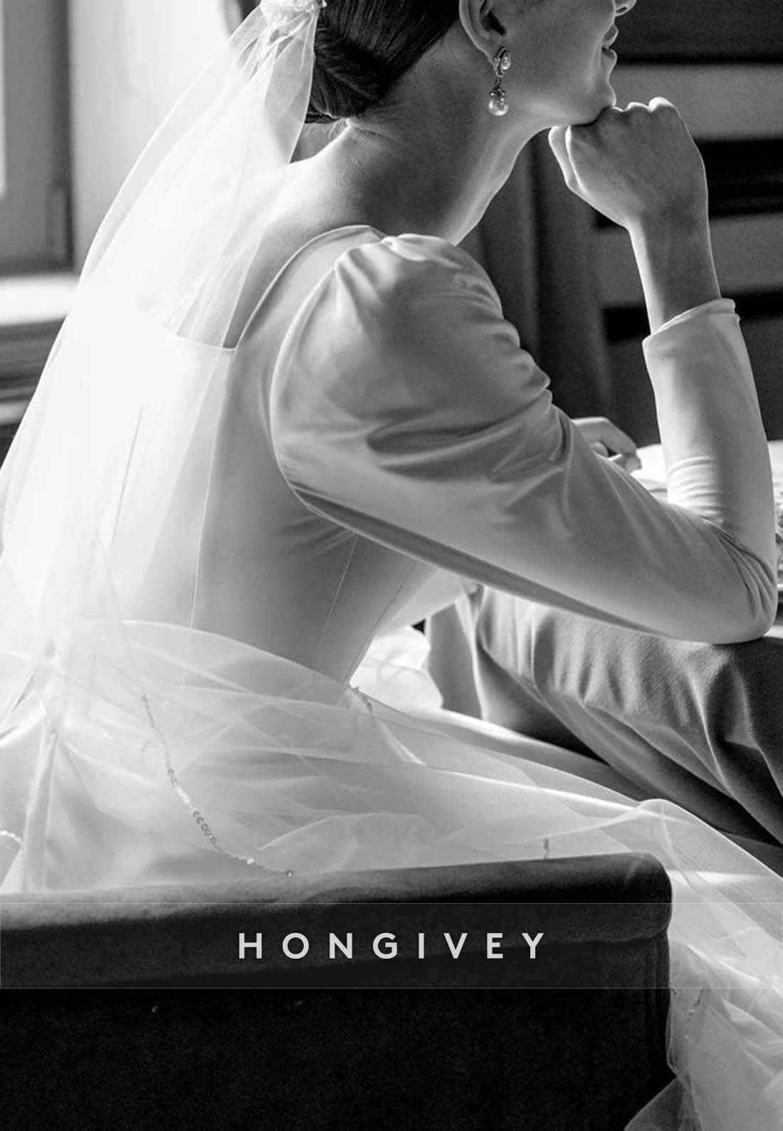 Pleated Square Court Train A-line Long Sleeve Vintage Wedding Dress