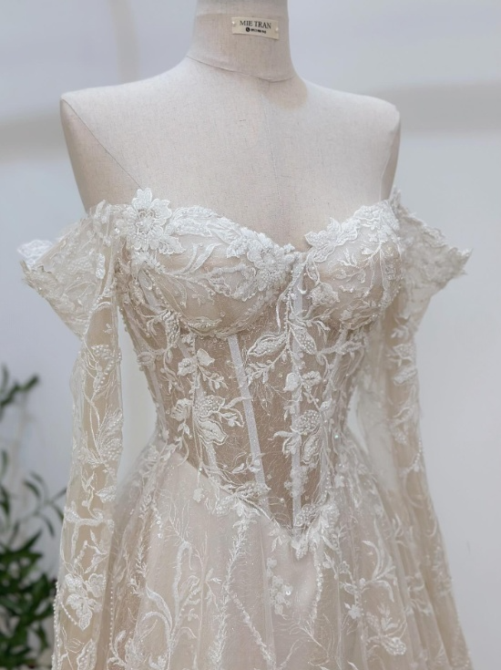 Timeless Bridal Gown Ball Gown Off The Shoulder White Lace Appliques Long Sleeves Wedding Dresses Elegant Bridal Gowns