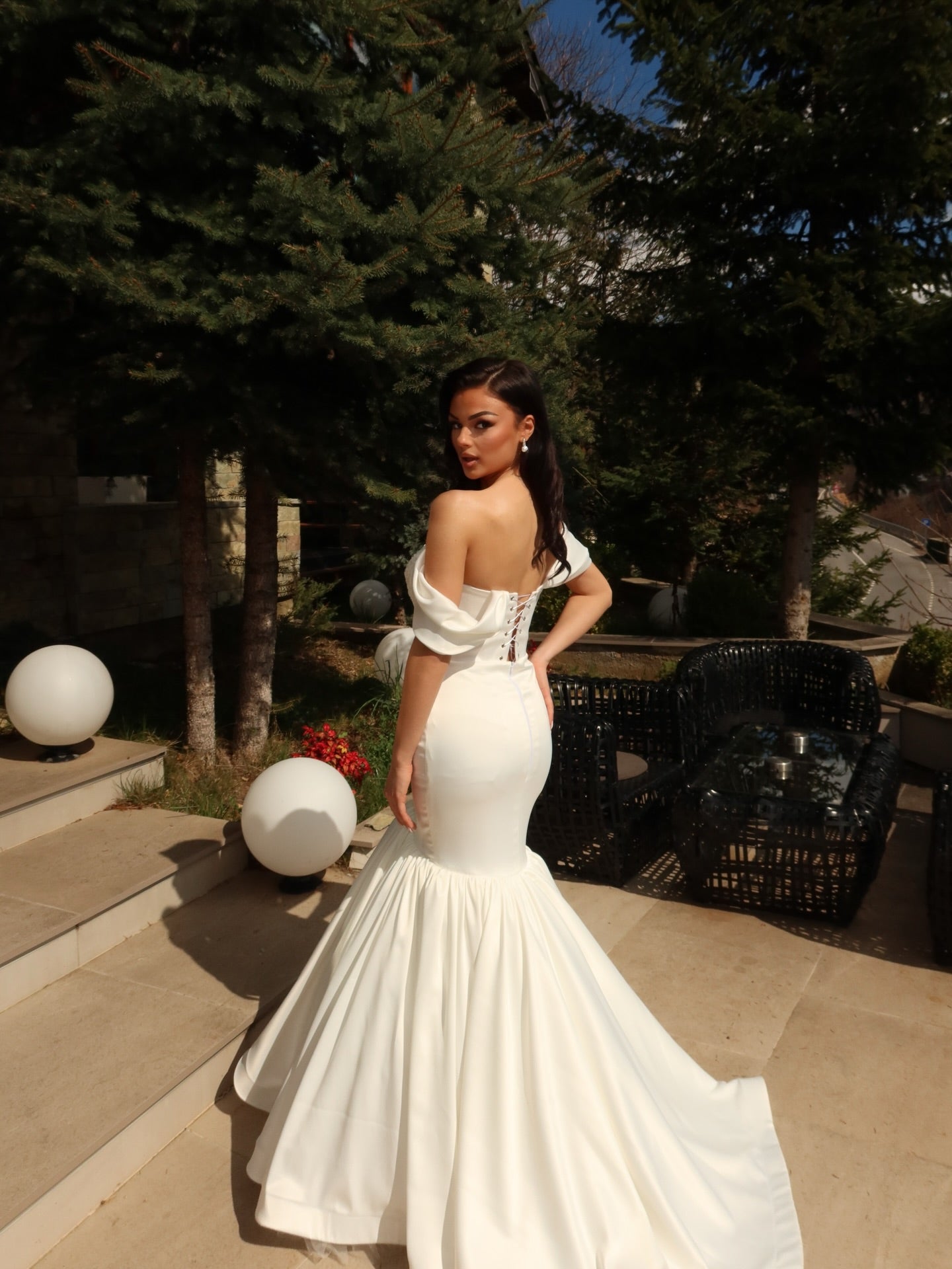Off the Shoulder Sleeveless Applique Mermaid Wedding Dress