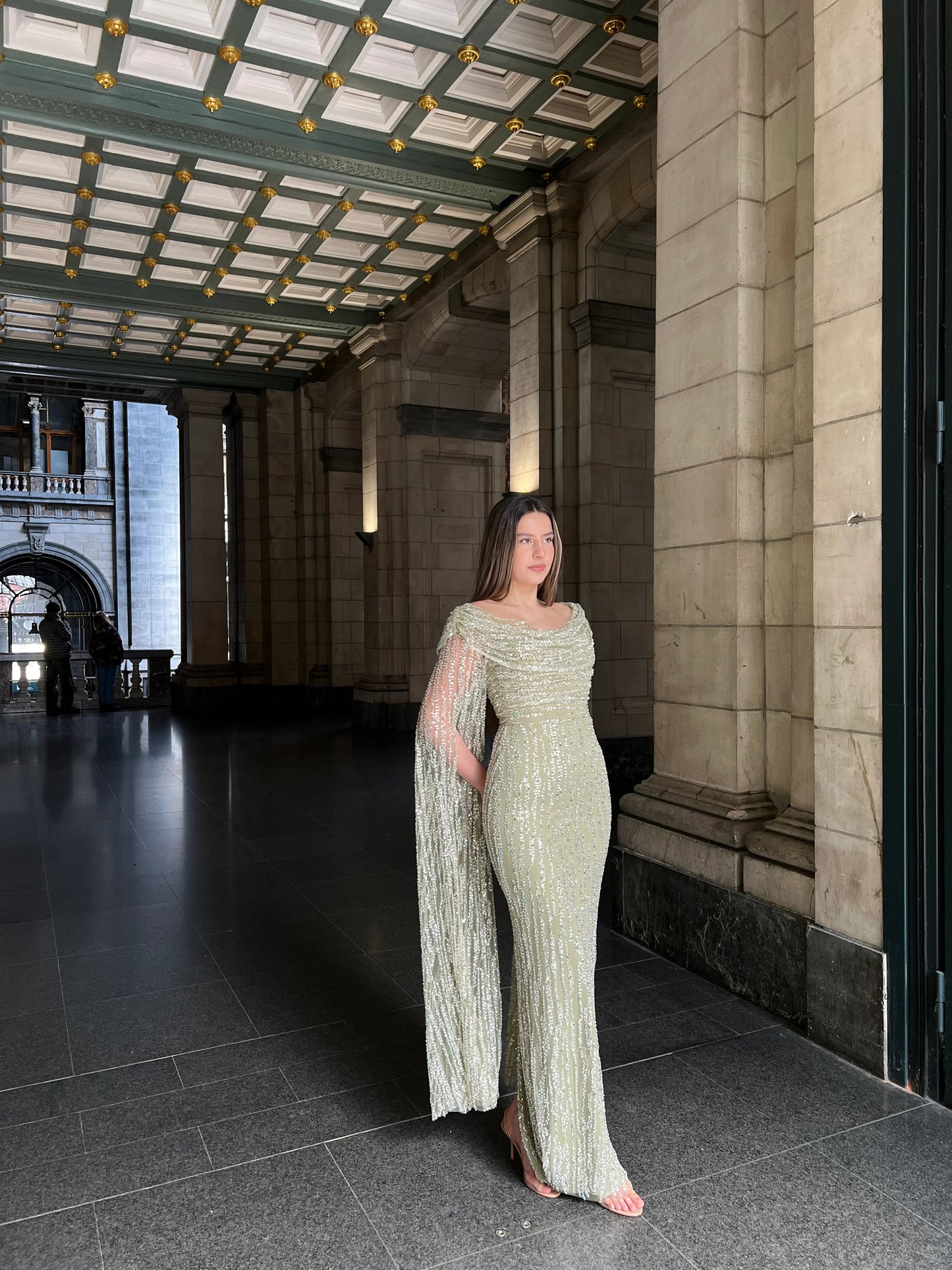 Green Sequins Sparkle Mermaid Sleeveless Cape Evening Dress