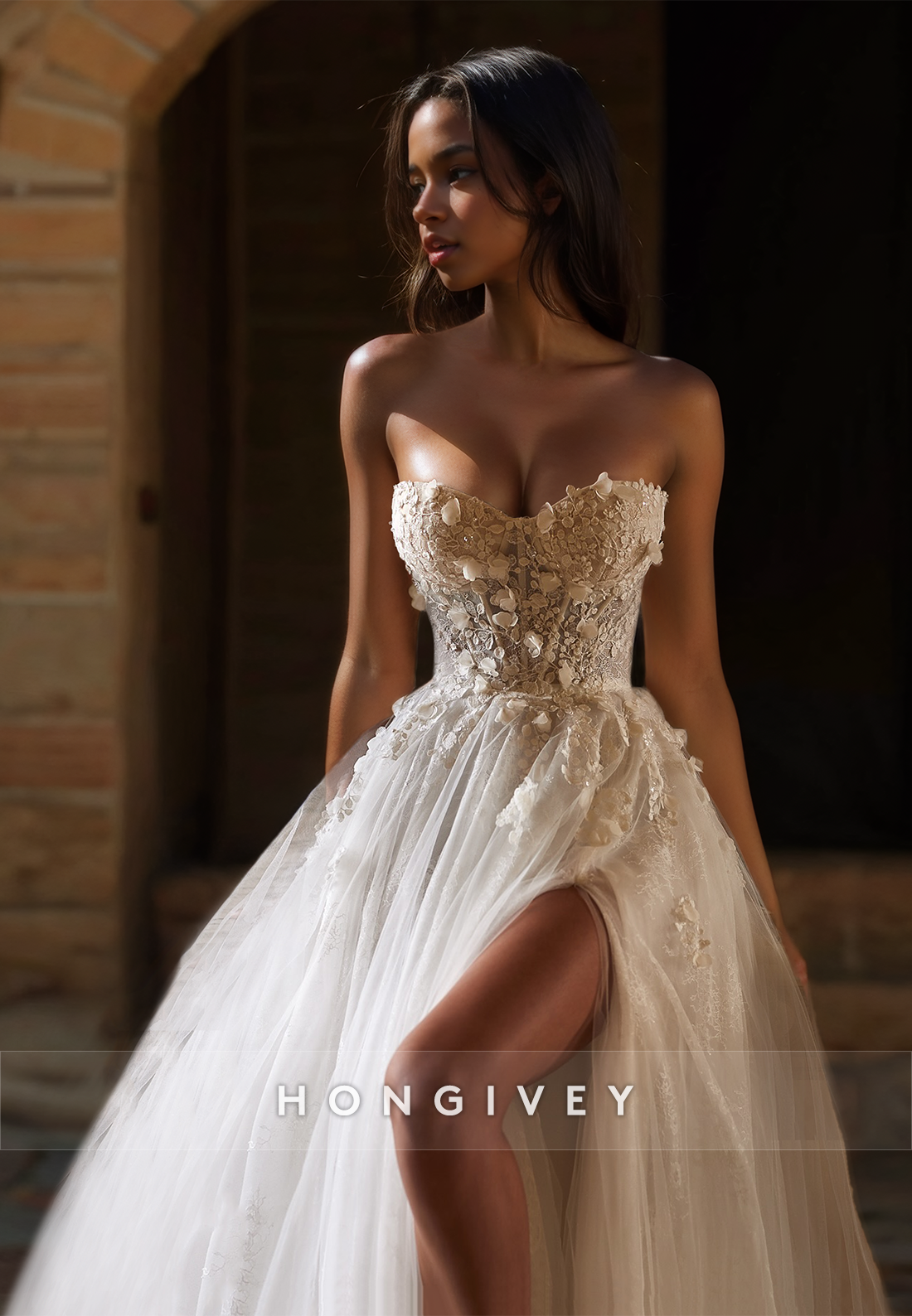 HONGIVEY Lace Applique Wedding Dresses with Train Sweetheart Side Slit Bridal Dress