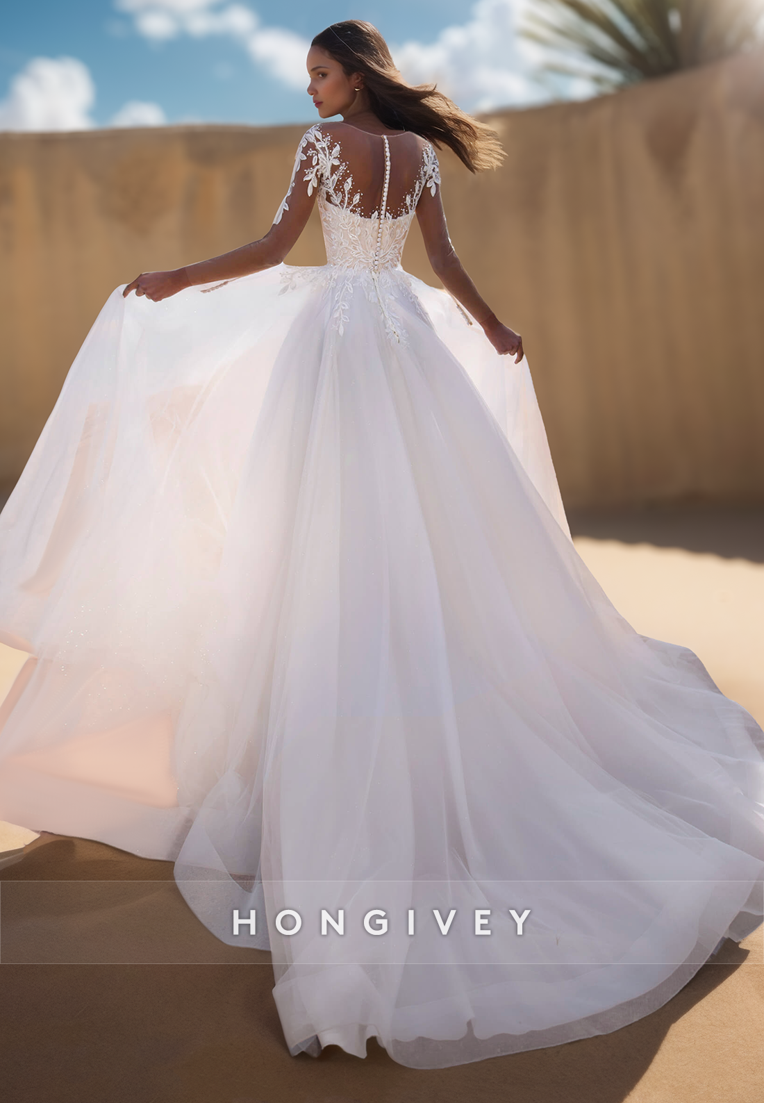 A-Line Lace appliques Organza Long Sleeves Beach Wedding Dresses with Train