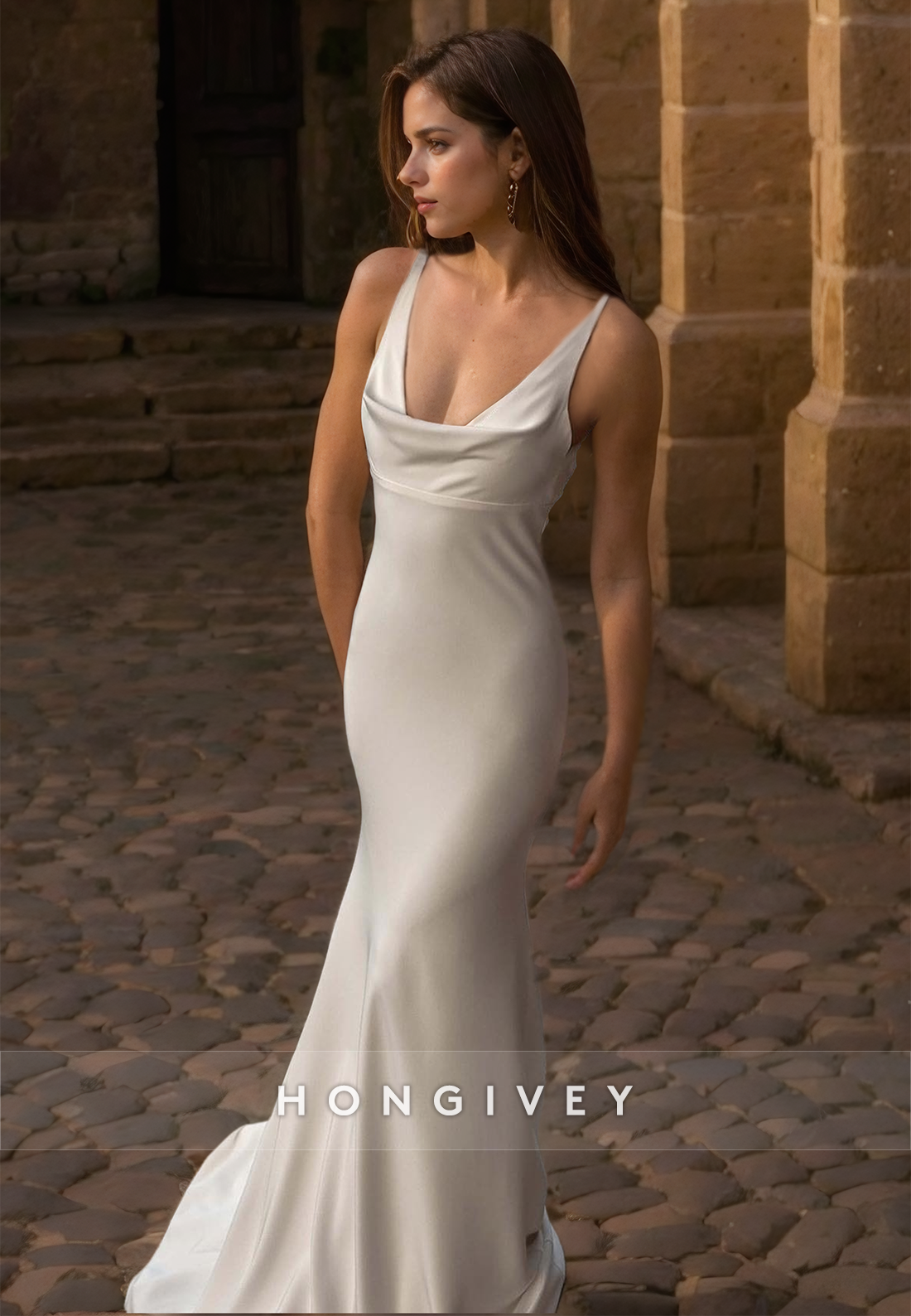 HONGIVEY Straps Scoop Mermaid Beach Wedding Dress Simple Sleeveless Satin Bride Gown