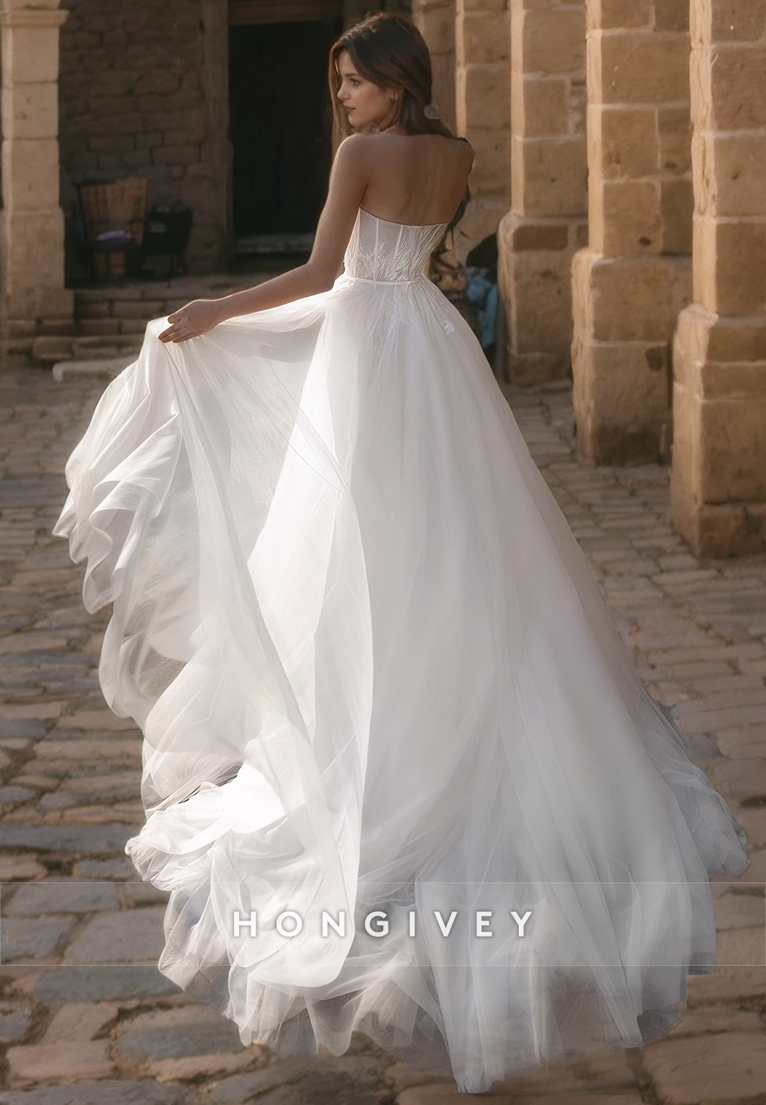 Sexy Strapless A-Line Tulle Wedding Dress Applique Beaded Sweetheart Bride Gown