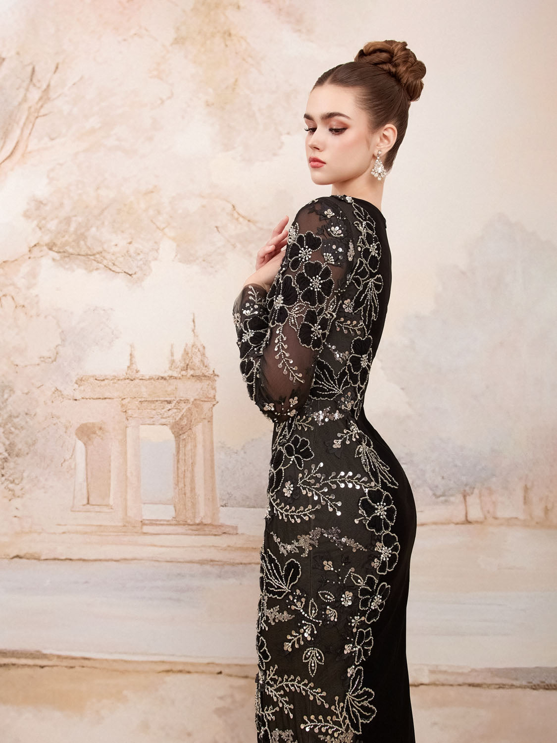 Elegant Black O-Neck Long Sleeve Mermaid Beaded Sequins Sheer Evening Dress