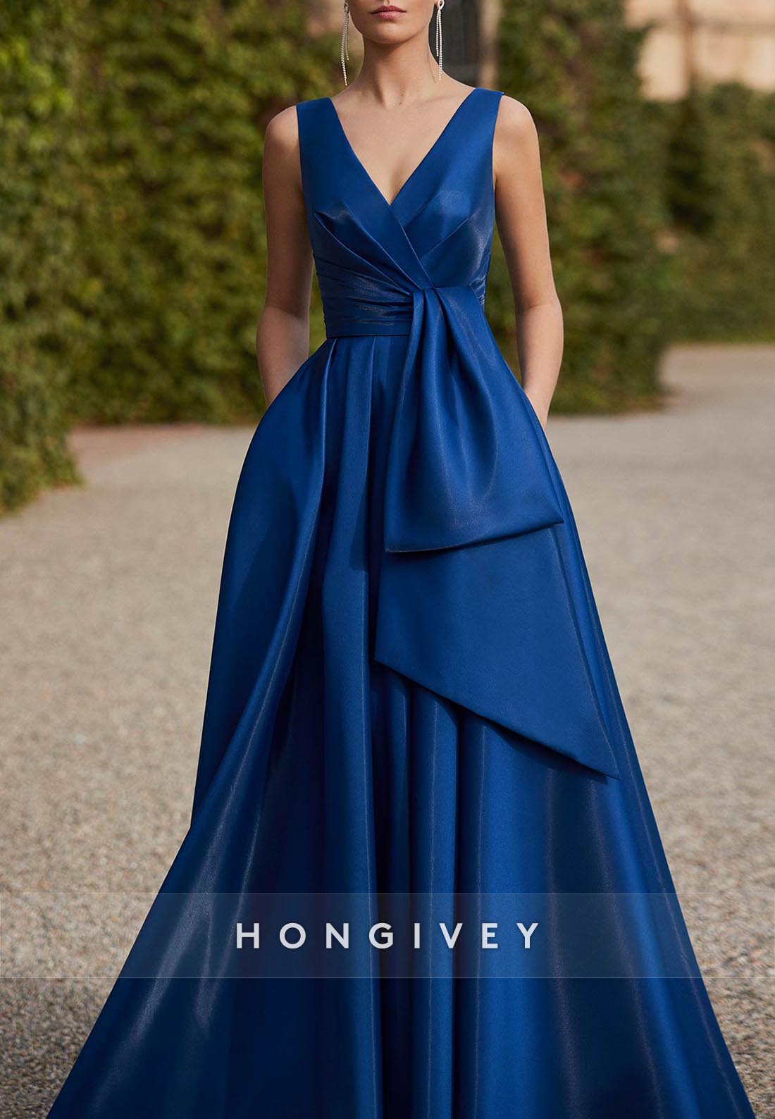 Pleated Regular Straps Sleeveless Satin Mother of Bride V Neck Floor-Length Princess Evening Gowns