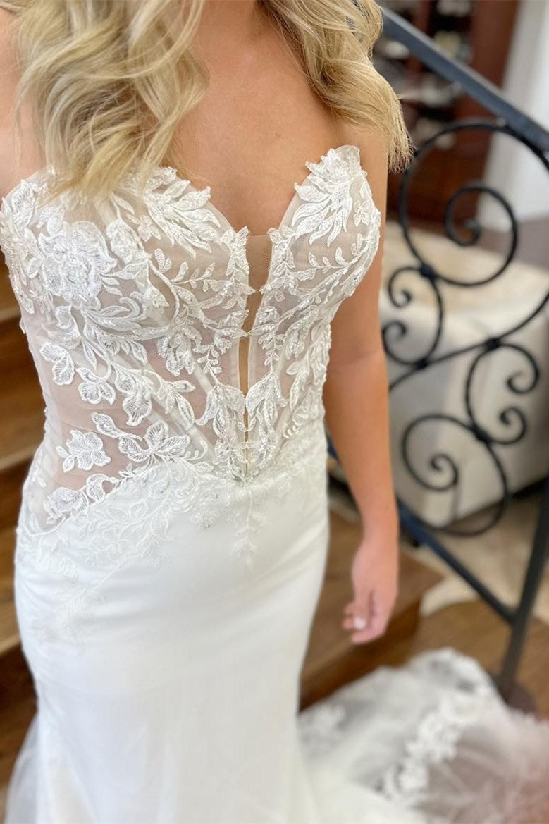 White Strapless Appliques Trumpet Long Bridal Gown