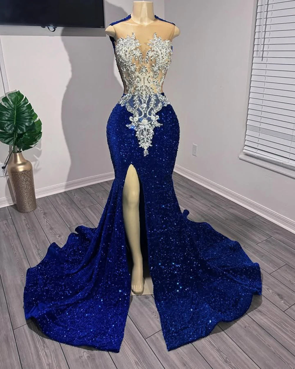 Sexy Sheer O-neck Sleeveless 3D Lace Sparkly Royal Blue Sequin Black Girls Long Prom Dresses 2026 With High Slit