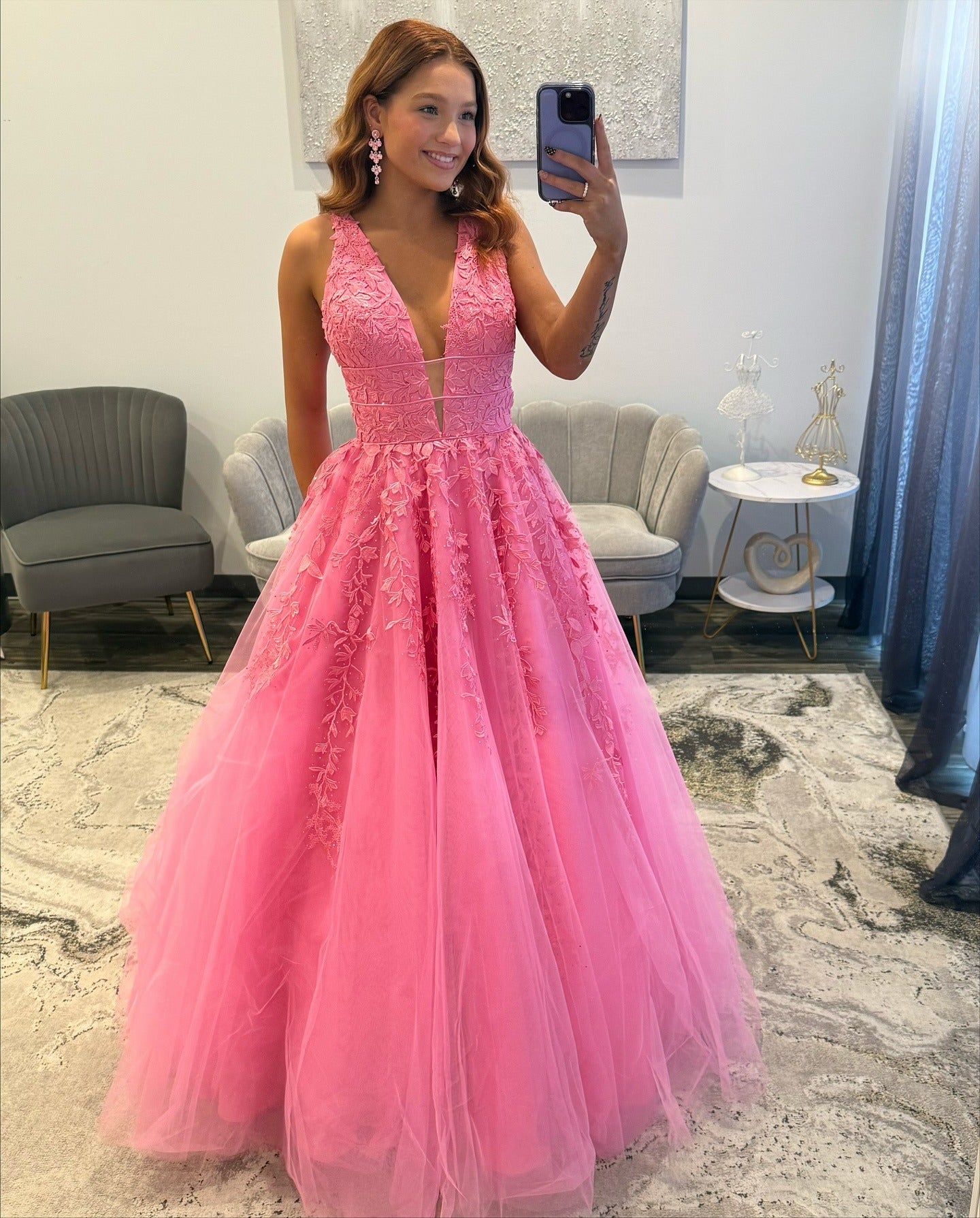 A Line Tulle Appliqued Prom Dresses Long Elegant V Neck Evening Party Gowns for Women