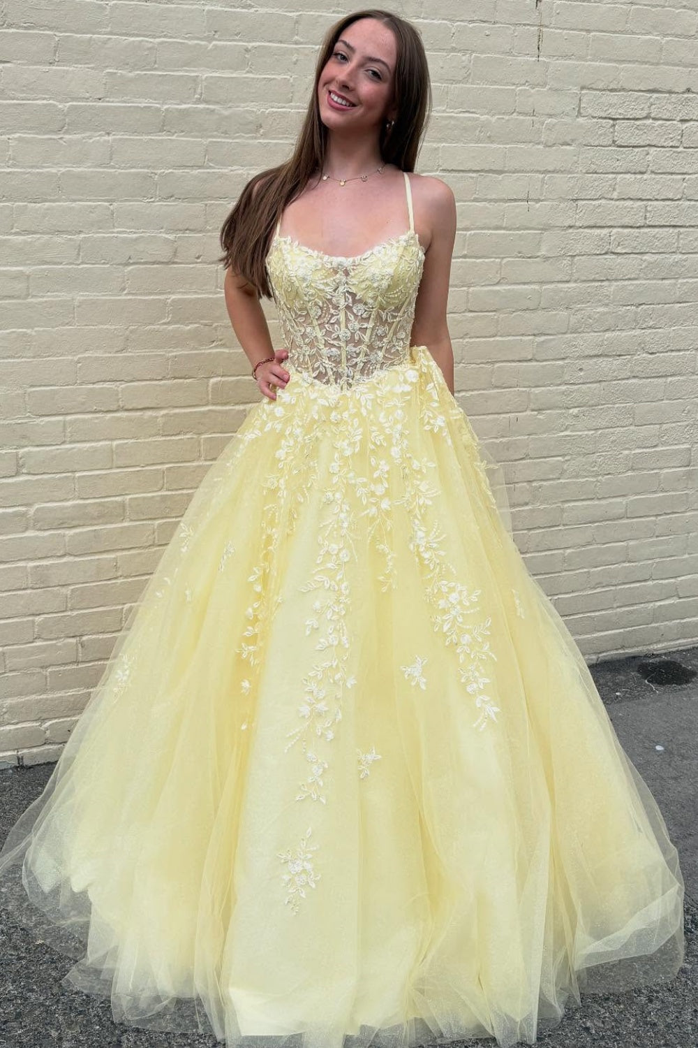 A-Line Strapless Halter Sleeveless Pleated Appliques Yellow Tulle Prom Dress WU1606