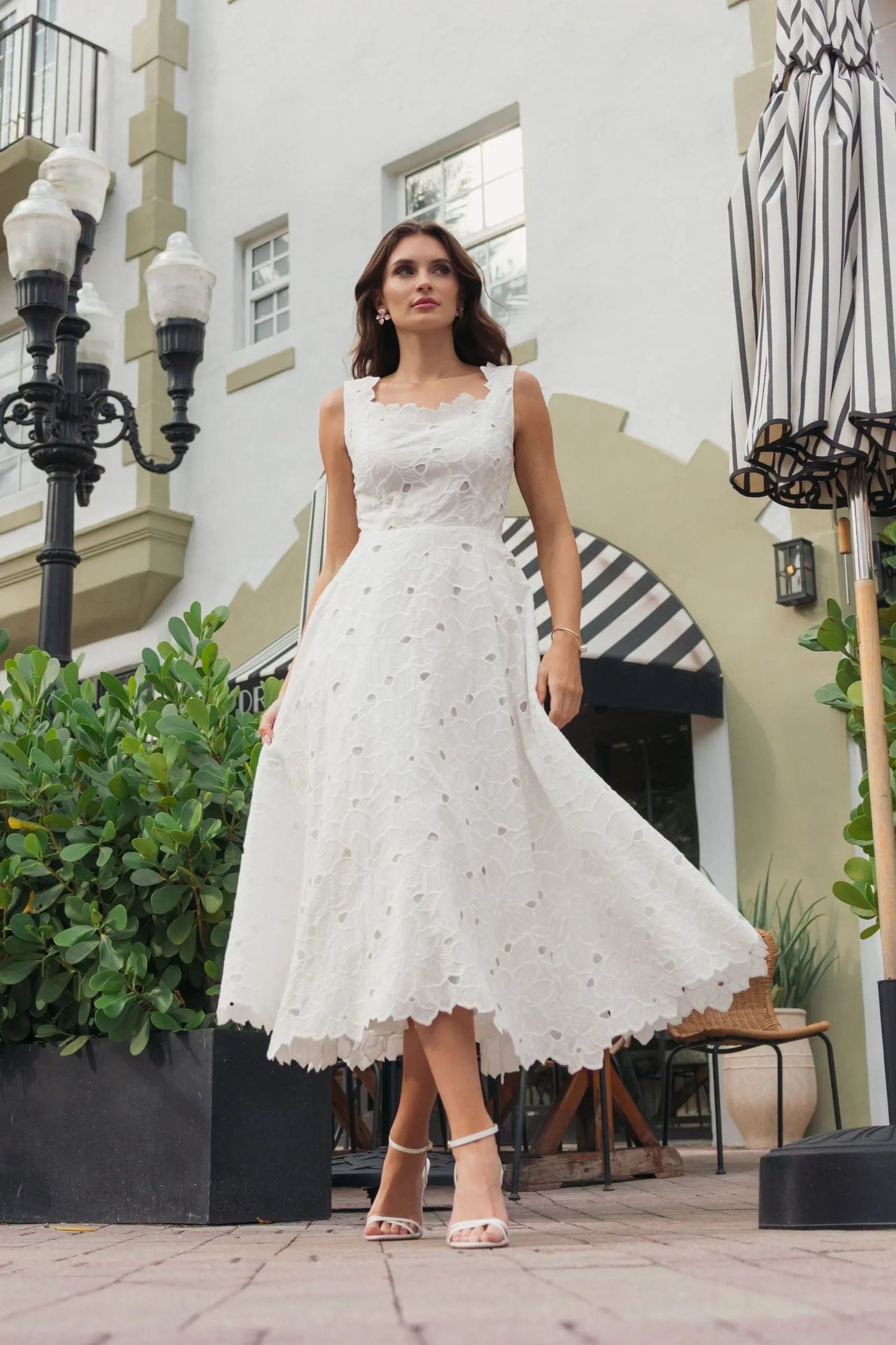 Square Neck Sleeveless A-Line Tea-Lenght Wedding Dress