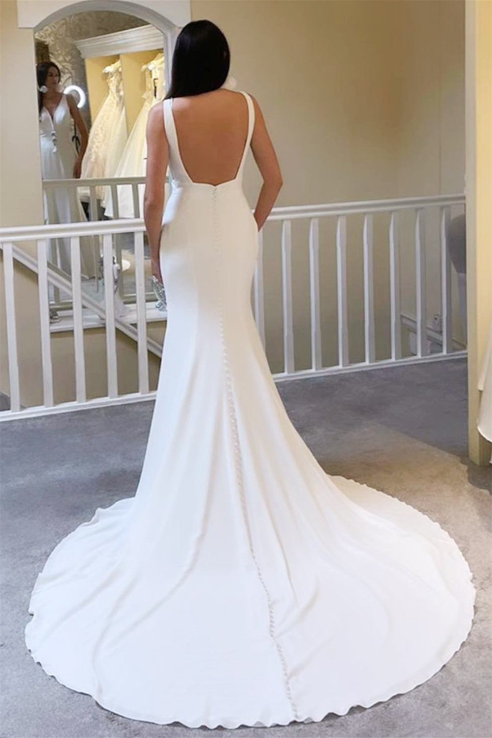 Charming V-Neck Straps Satin Mermaid Wedding Dresses Sleeveless Sheath Open Back With Buttons