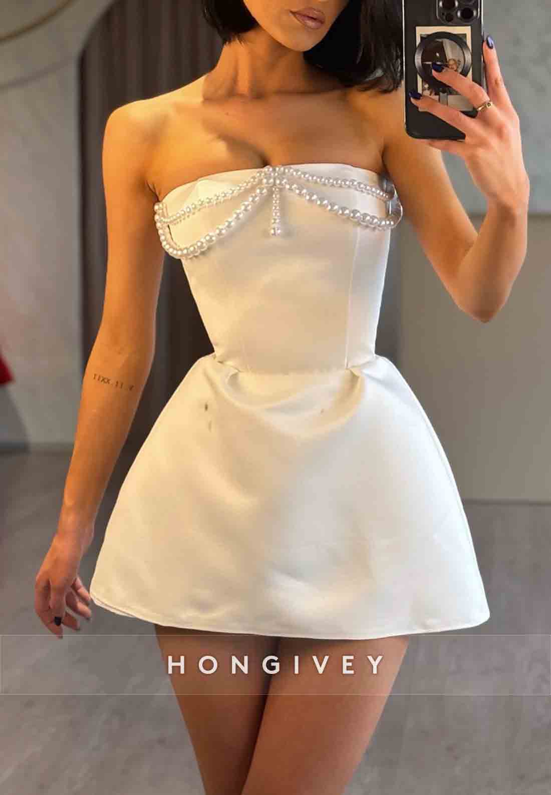 Sleeveless Pearls A-Line Strapless Pleated Party Mini Homecoming Dresses