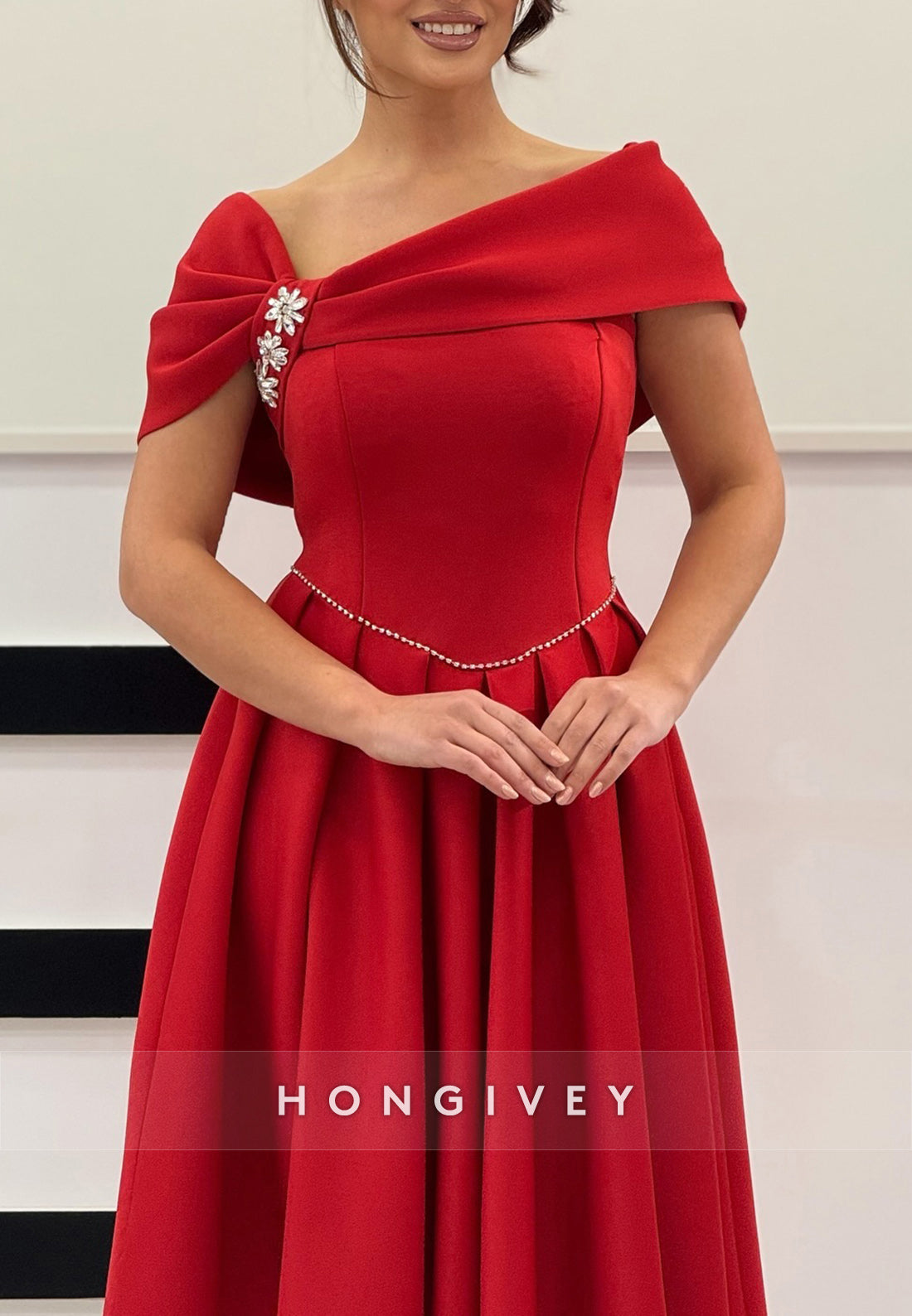Asymmetrical Neck Red Princess Knee-Length Satin Pleated Flowers Cocktail Dresses
