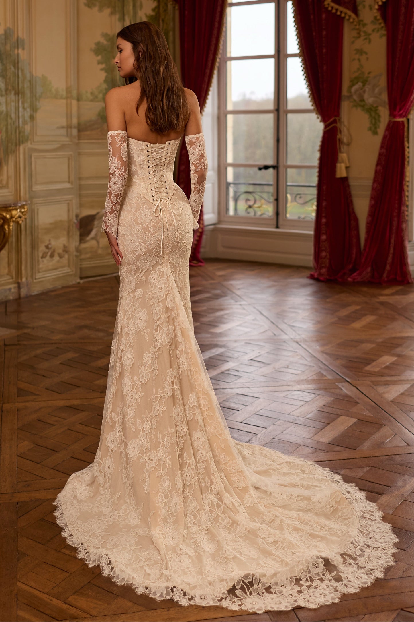 Sweetheart Mermaid Lace Corset Wedding Dress