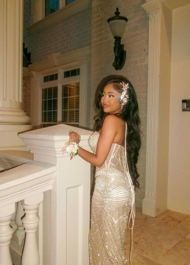 Modest Mermaid Halter Champagne Prom Dresses With Sequin Evening Party Formal Gown