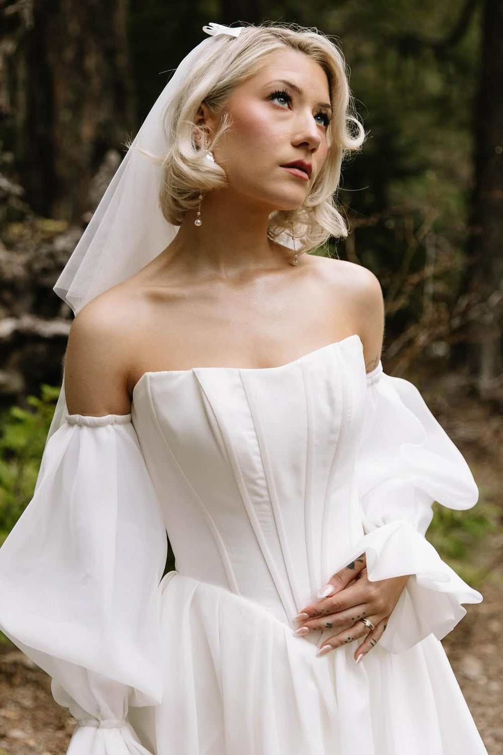 Charming A-Line Strapless White Satin Organza Wedding Dresses with Long Sleeves