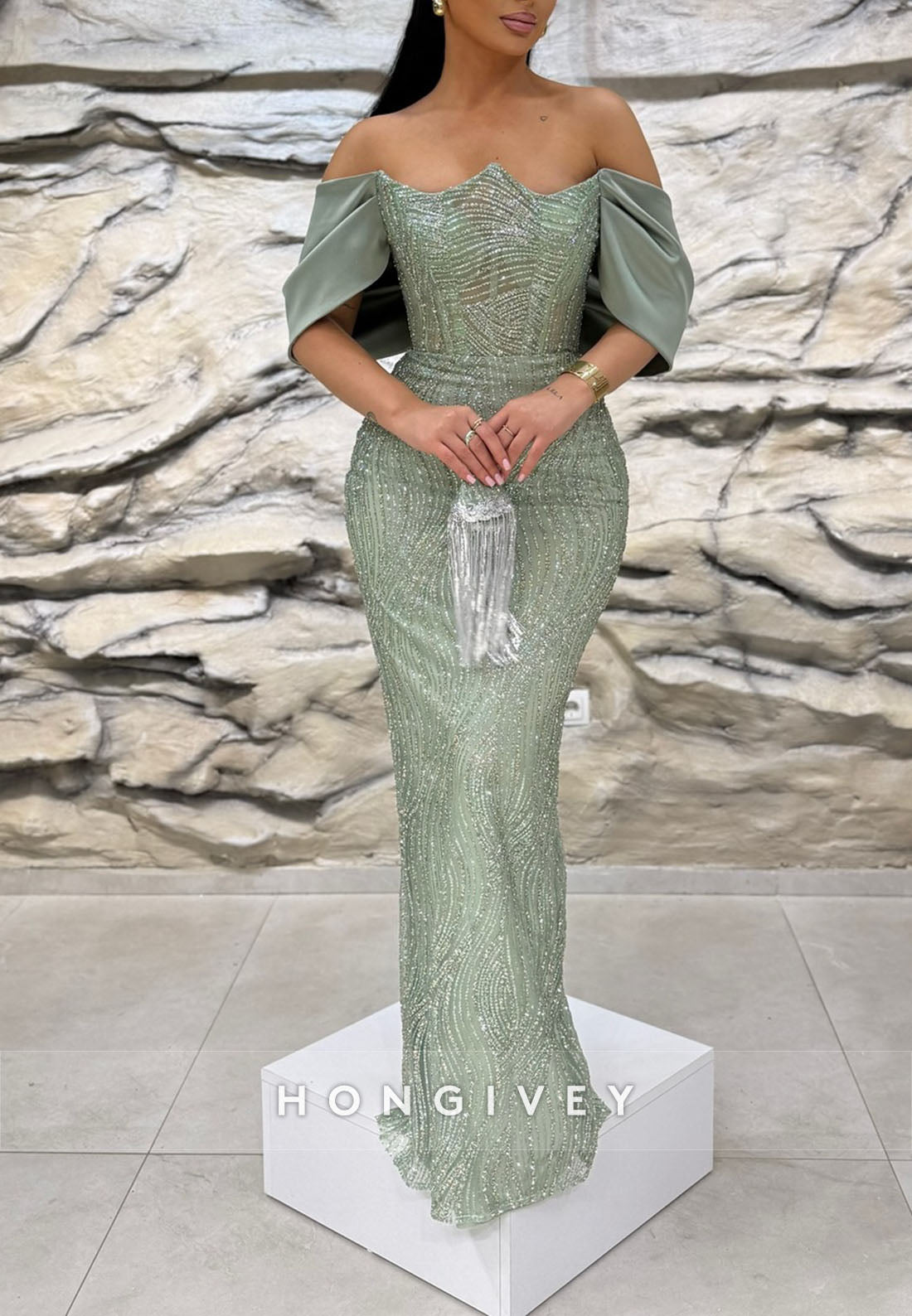 Sheath Floor-Length Metallic Yarn Shawl Off the Shoulder Evening Gown Sheath Floor-Length Metallic Yarn Shawl Off the Shoulder Evening Gown