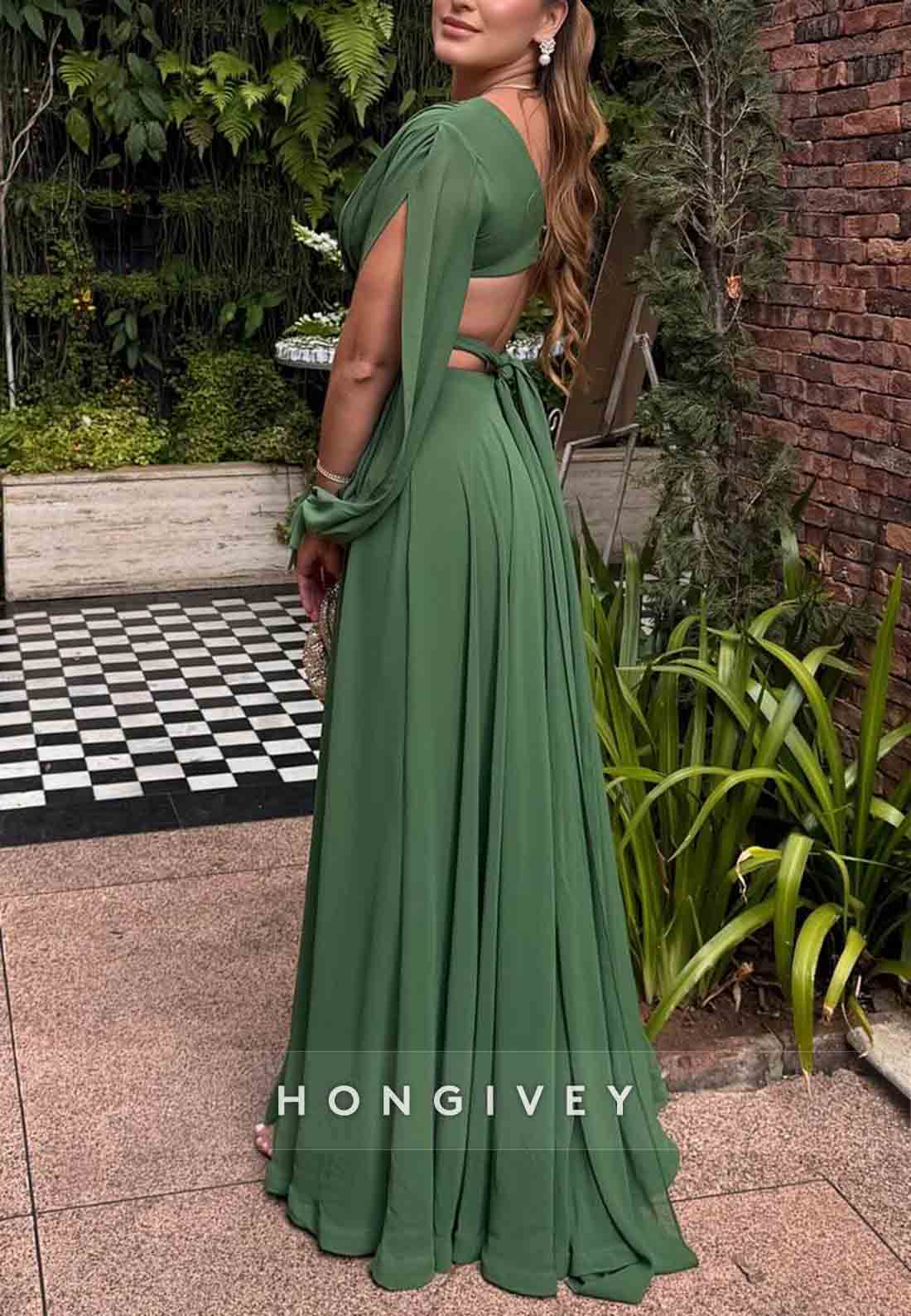 Elegant Low V-Neck Long Sleeves Column Floor-Length Pleated Evening Gowns