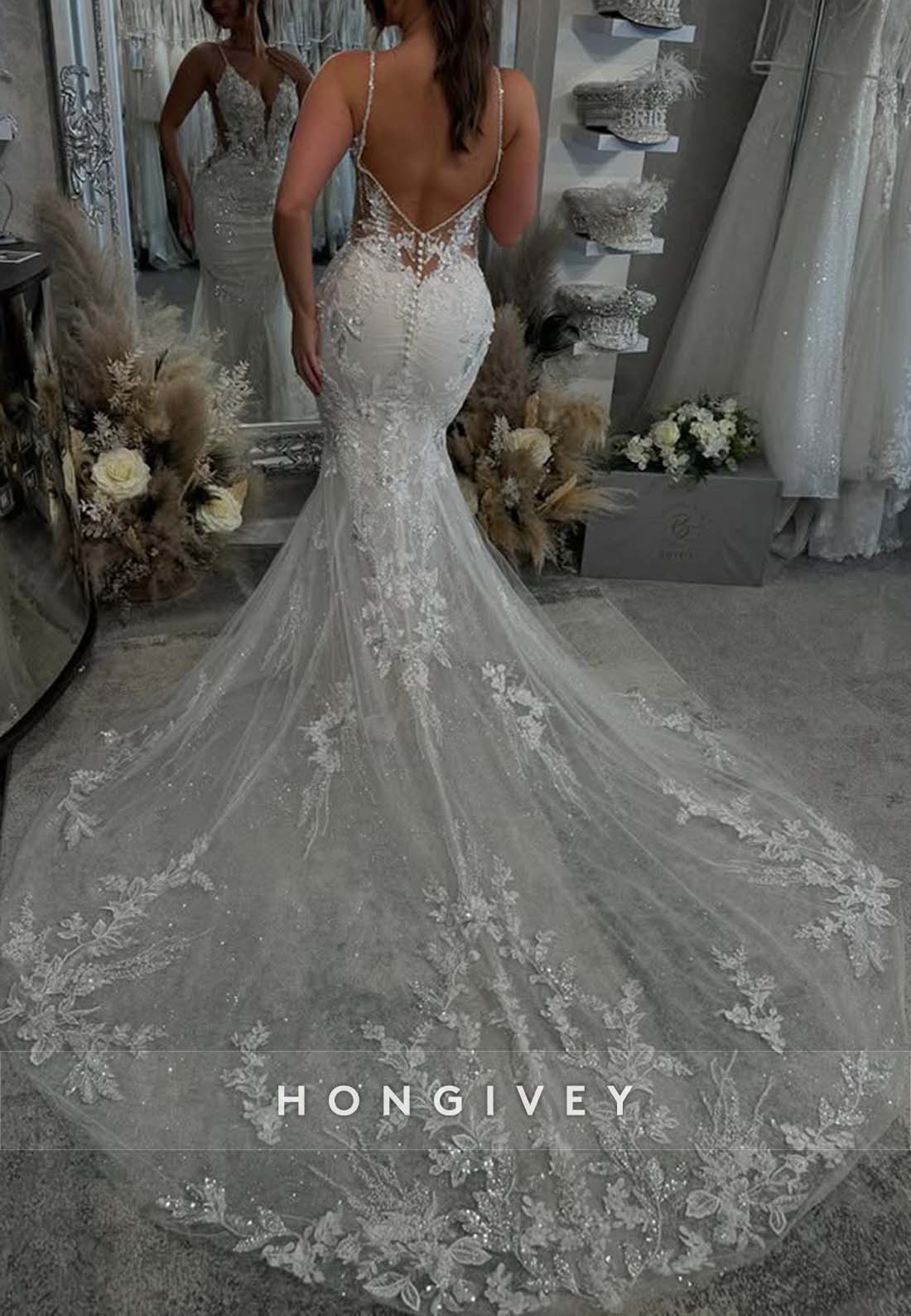 V Back Regular Straps Sleeveless Lace Tulle V Neck Chapel Train Wedding Dresses