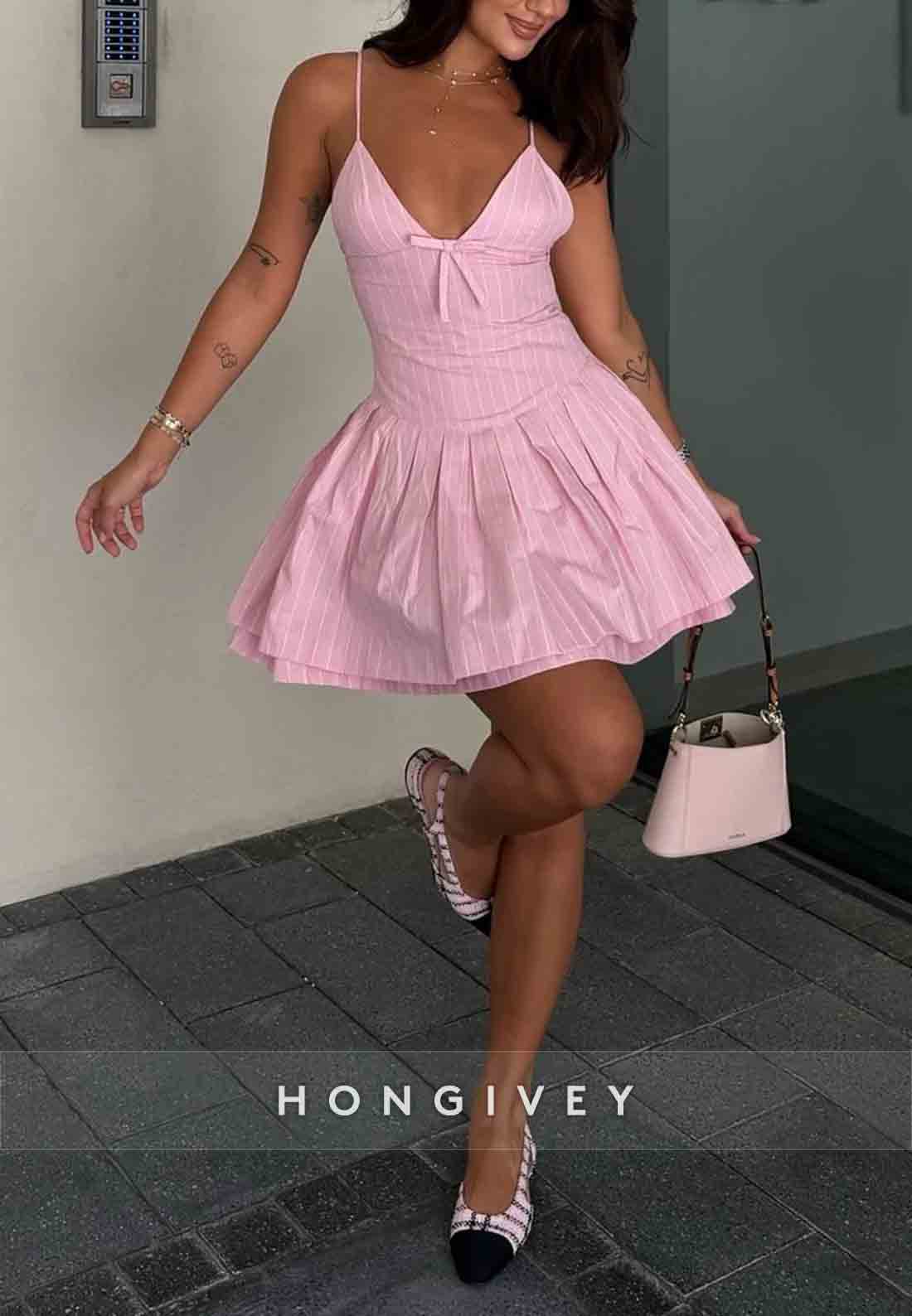 Chic A-Line Spaghetti Straps Pink Short Homecoming Dress with Bowknot
