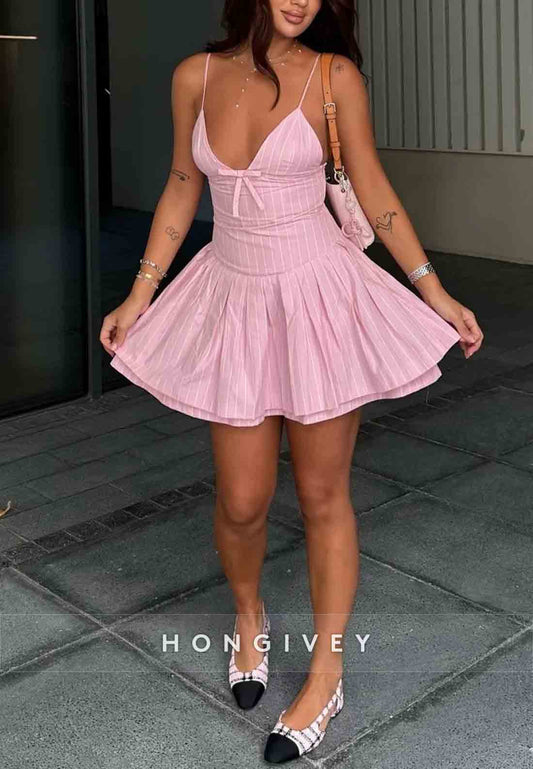 Chic A-Line Spaghetti Straps Pink Short Homecoming Dress with Bowknot