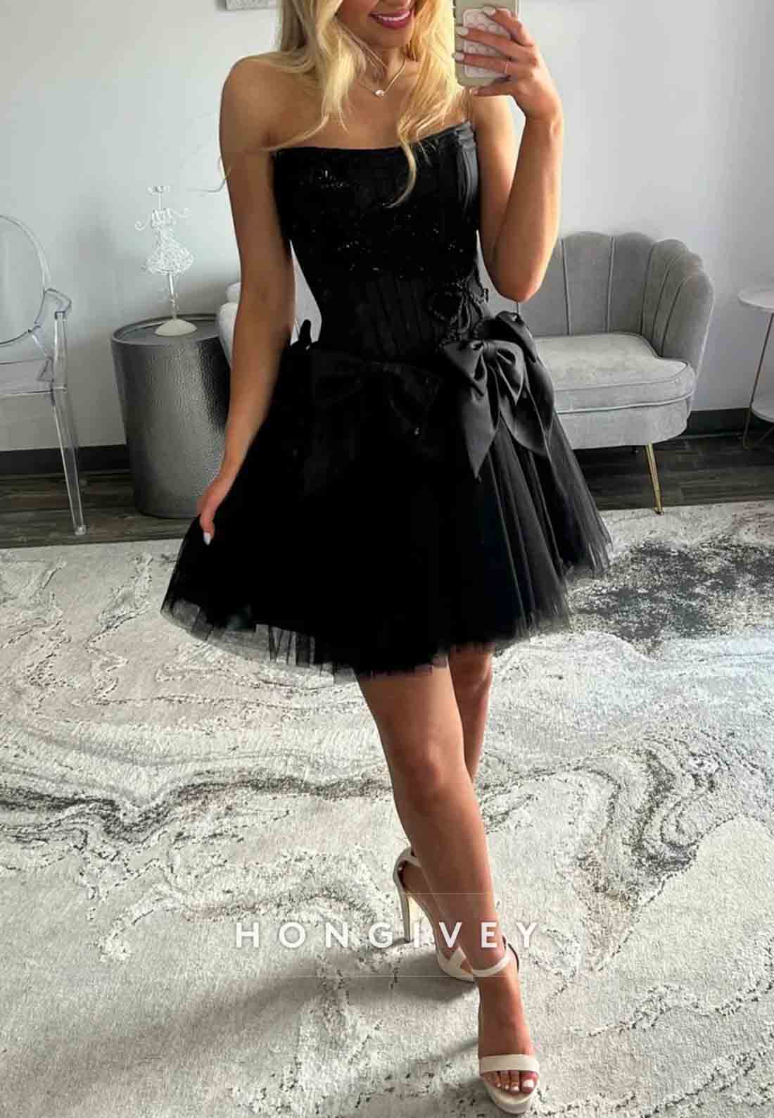 Strapless A-Line Low Back Sleeveless with Bowknot Short Homecoming Dresses