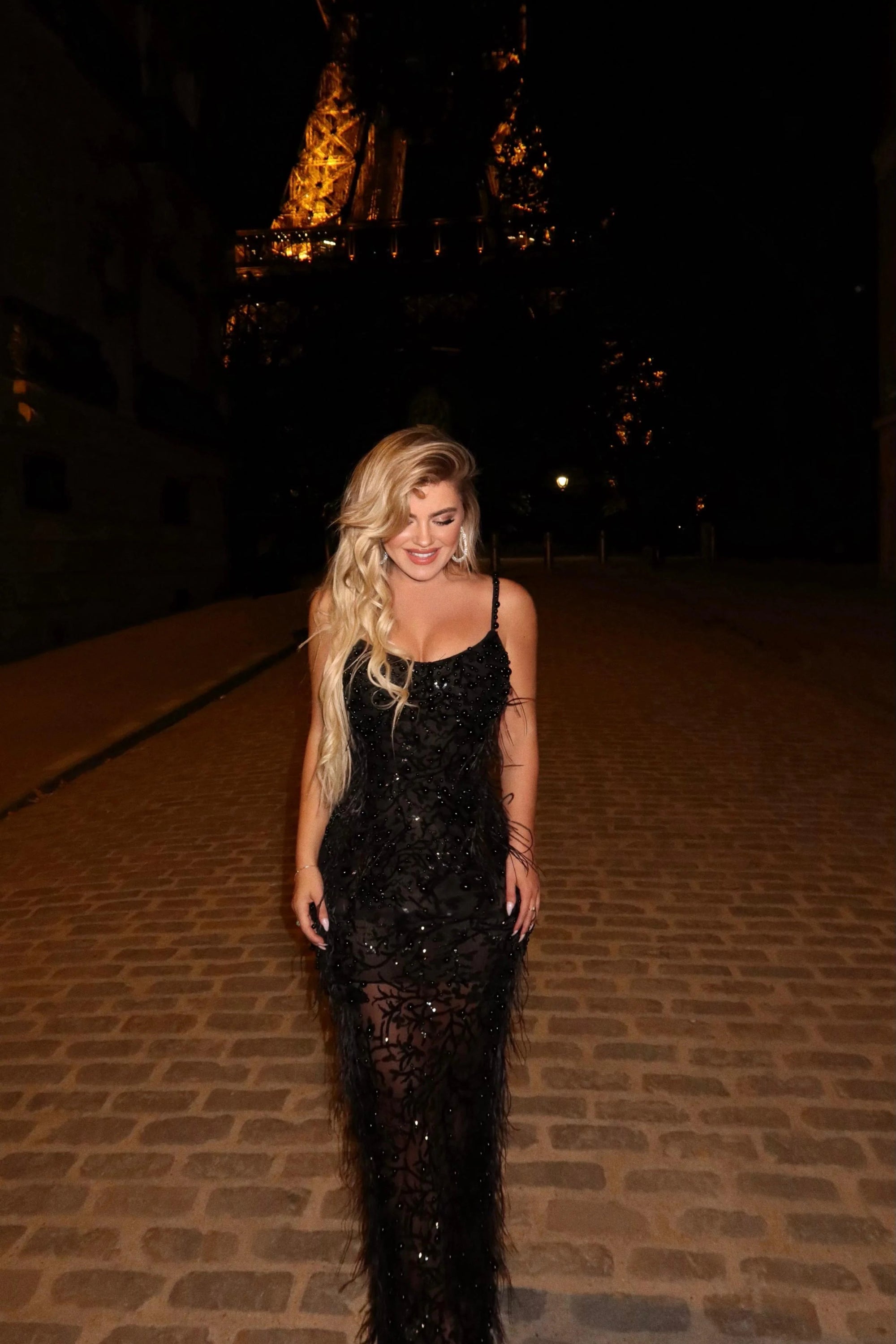 Spaghetti Strap Black Feather Sequins Lace Mermaid Sleevless Prom Dress