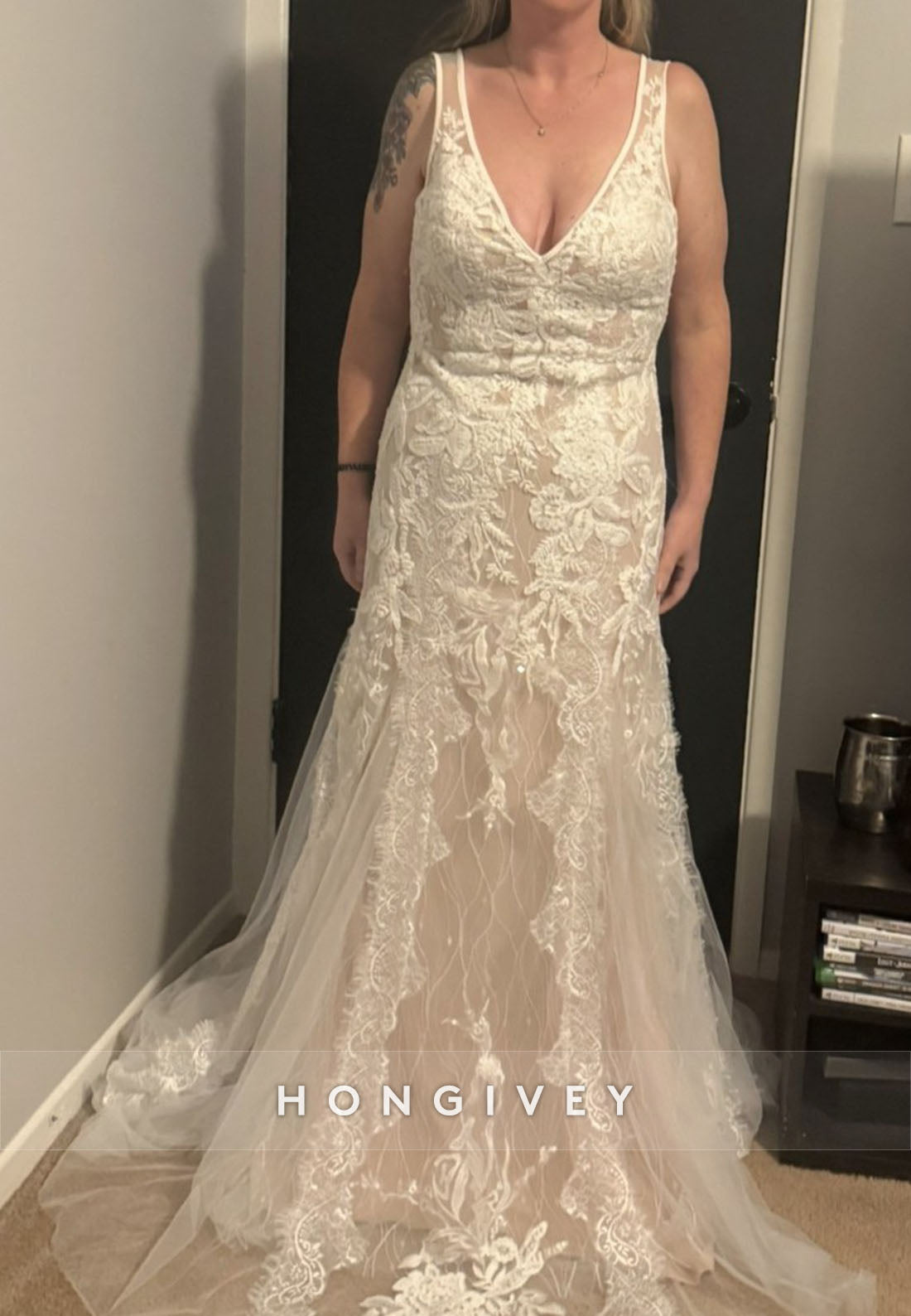 Regular Straps Low V-Neck Lace Court Train Trumpet Wedding Dresses