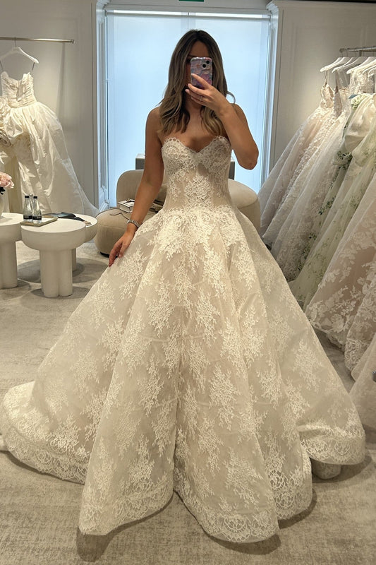 Sweetheart Sleeveless Lace A-Line Floor-Length Wedding Dress