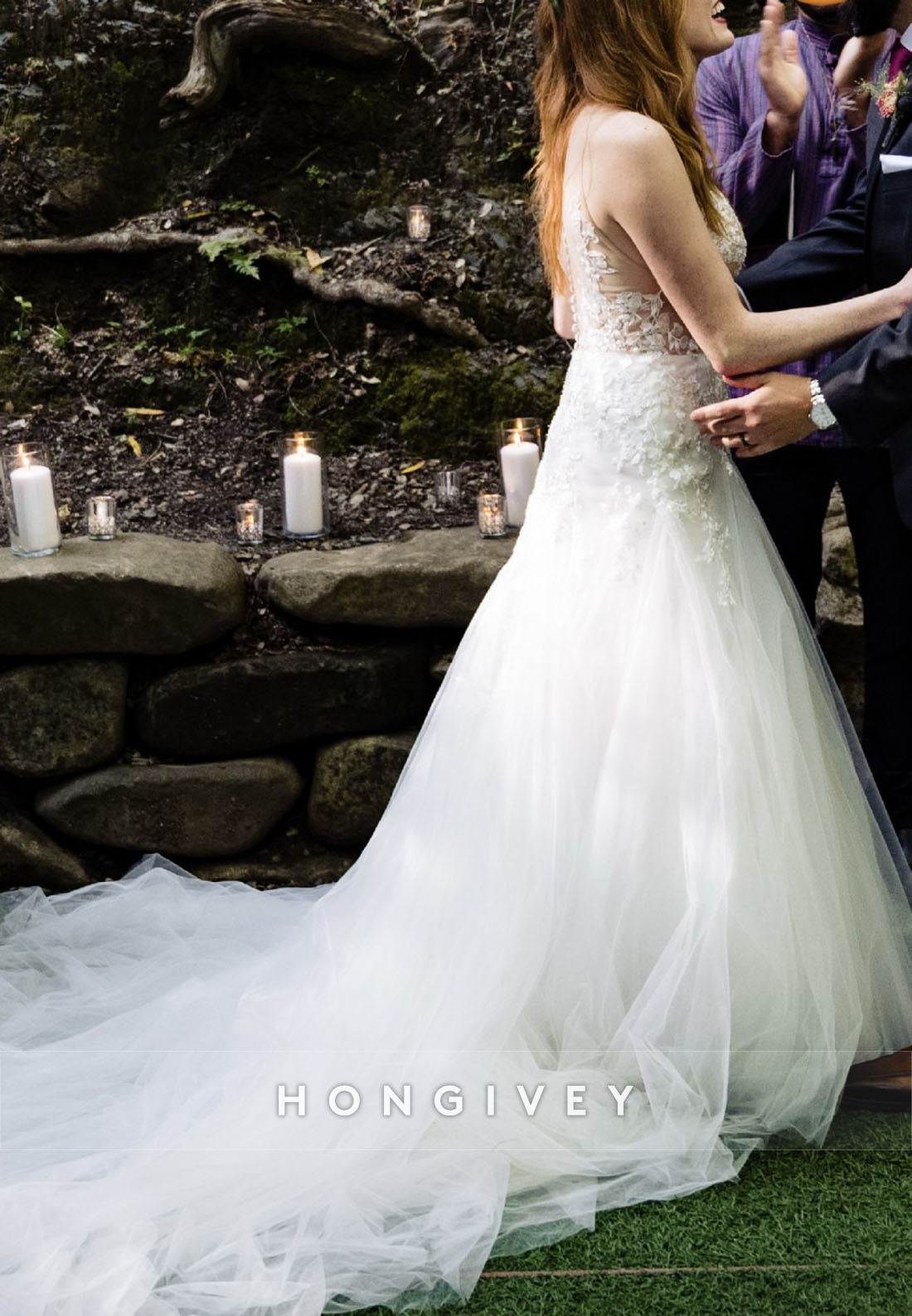 A-Line Tulle Low V-Neck Lace Spaghetti Straps Chapel Train Wedding Dresses