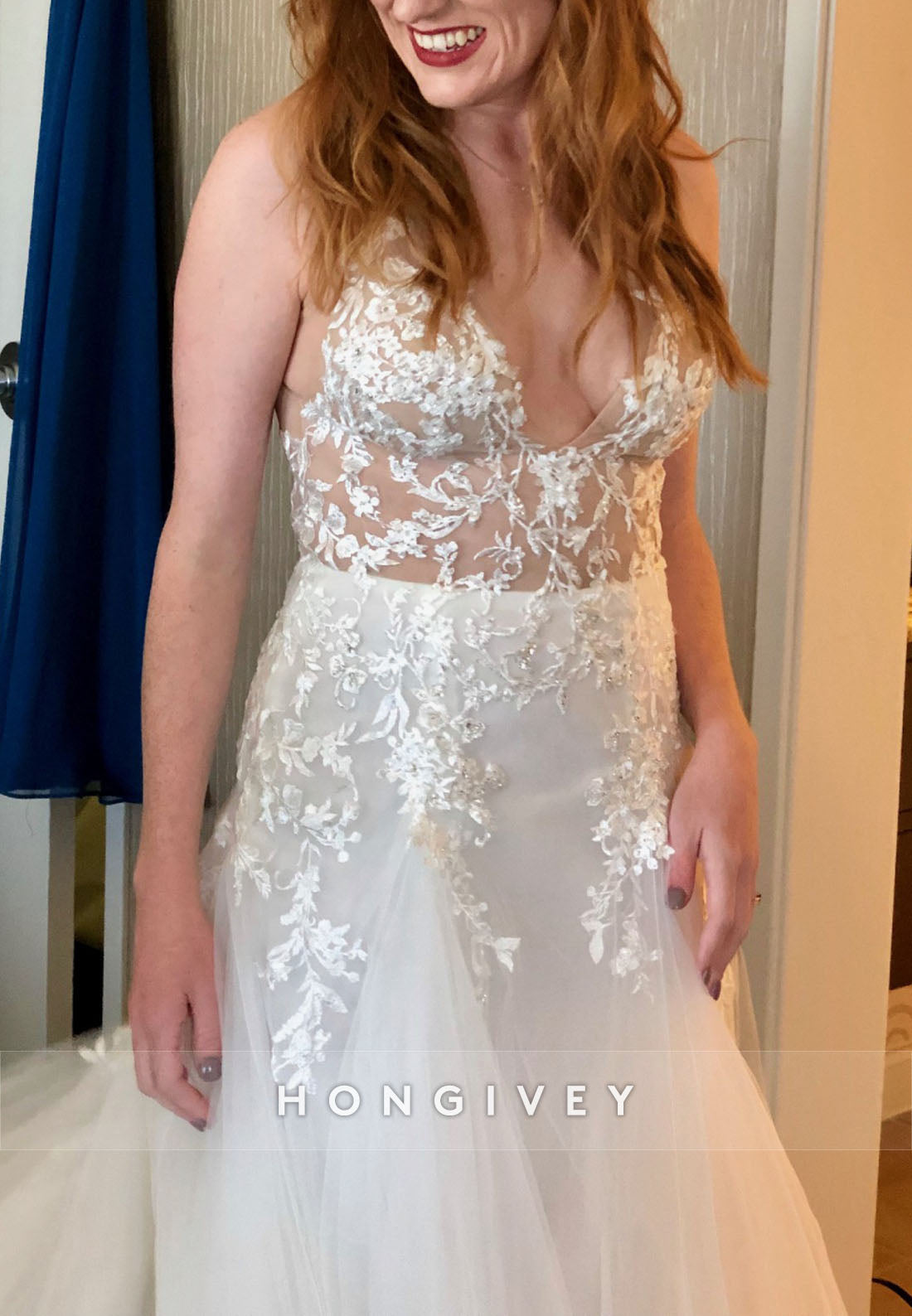 A-Line Tulle Low V-Neck Lace Spaghetti Straps Chapel Train Wedding Dresses