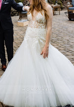 A-Line Tulle Low V-Neck Lace Spaghetti Straps Chapel Train Wedding Dresses