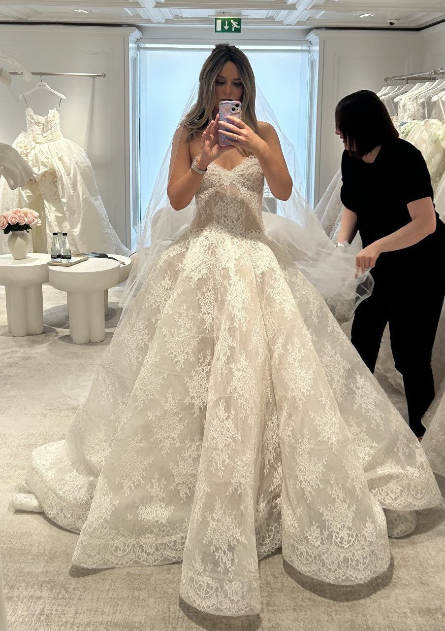 Sweetheart Sleeveless Lace A-Line Floor-Length Wedding Dress