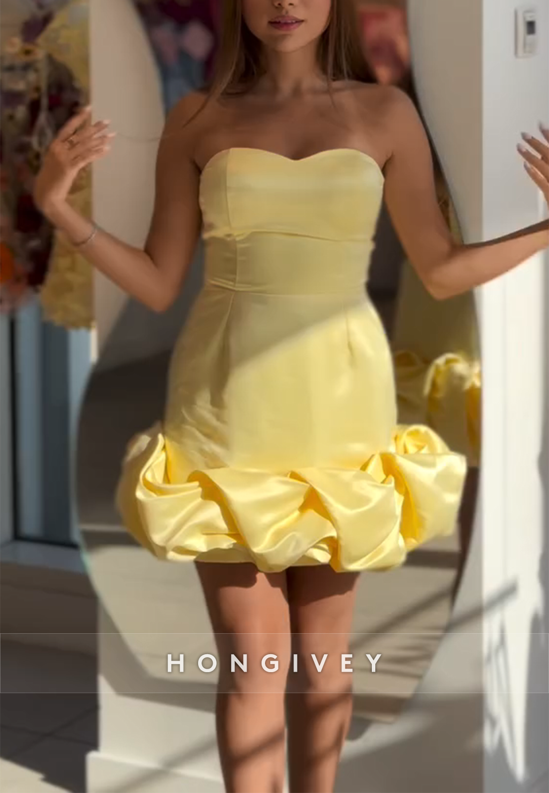 Simple Yellow Satin Ruched Sweetheart Sheath Short Homecoming Dress