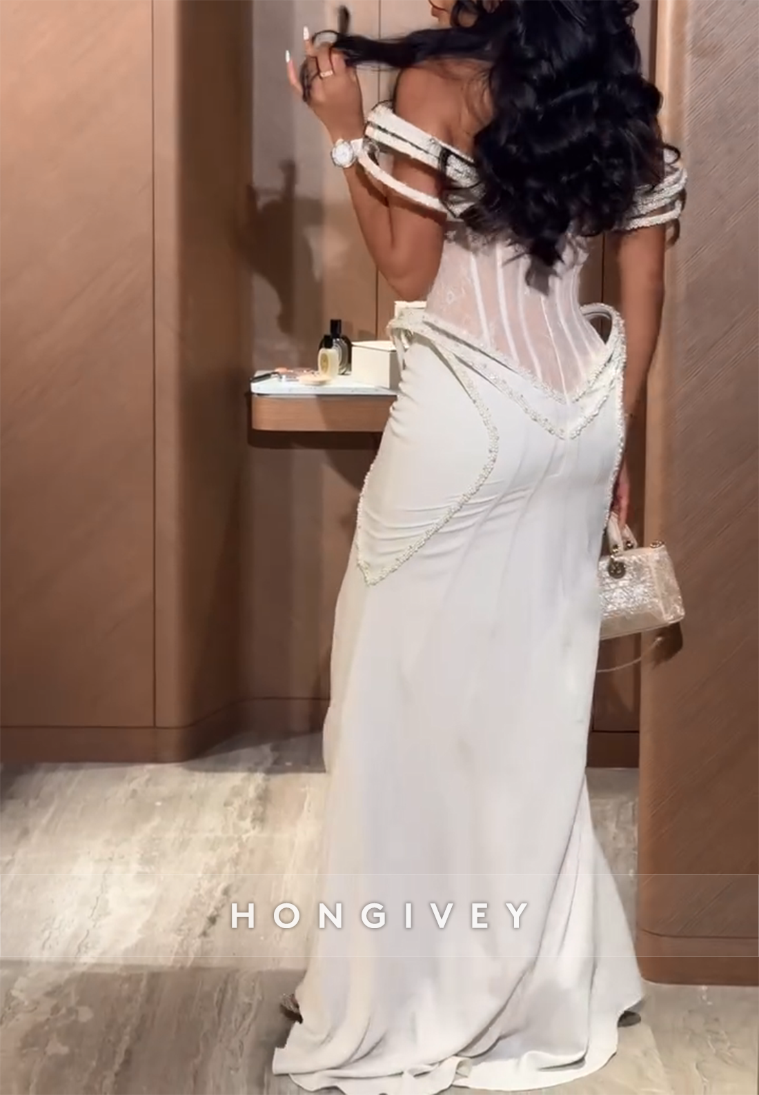 Off the Shoulder Lace Floor-Length Trumpet Evening Gowns with Slit