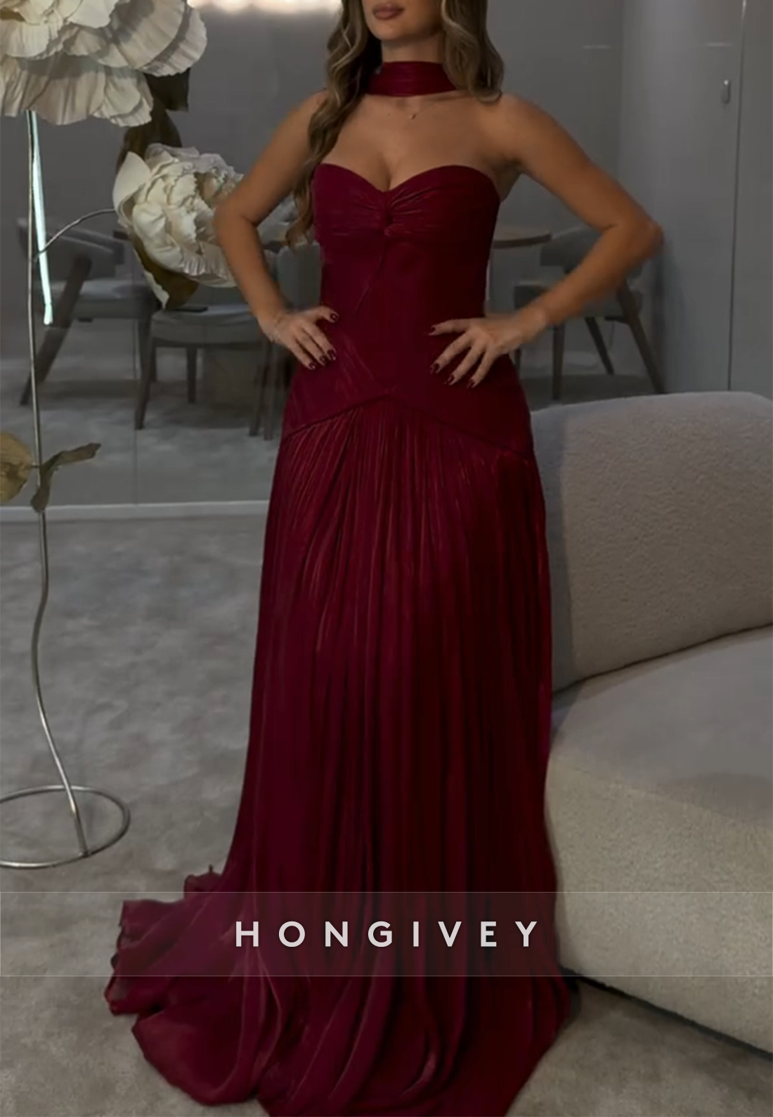 Sweetheart A-Line Floor-Length Burgundy Halter Strapless Evening Gowns
