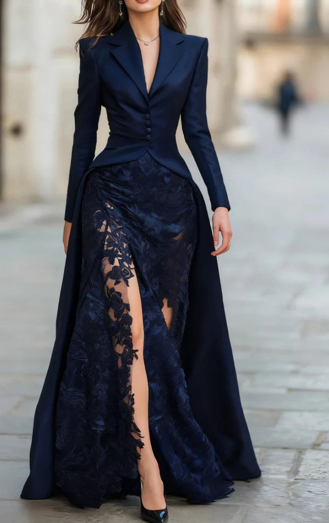 Long Sleeves V-Neck Formal Wedding Appliqued Floor-Length Evening Gowns