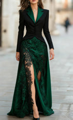 Long Sleeves V-Neck Formal Wedding Appliqued Floor-Length Evening Gowns