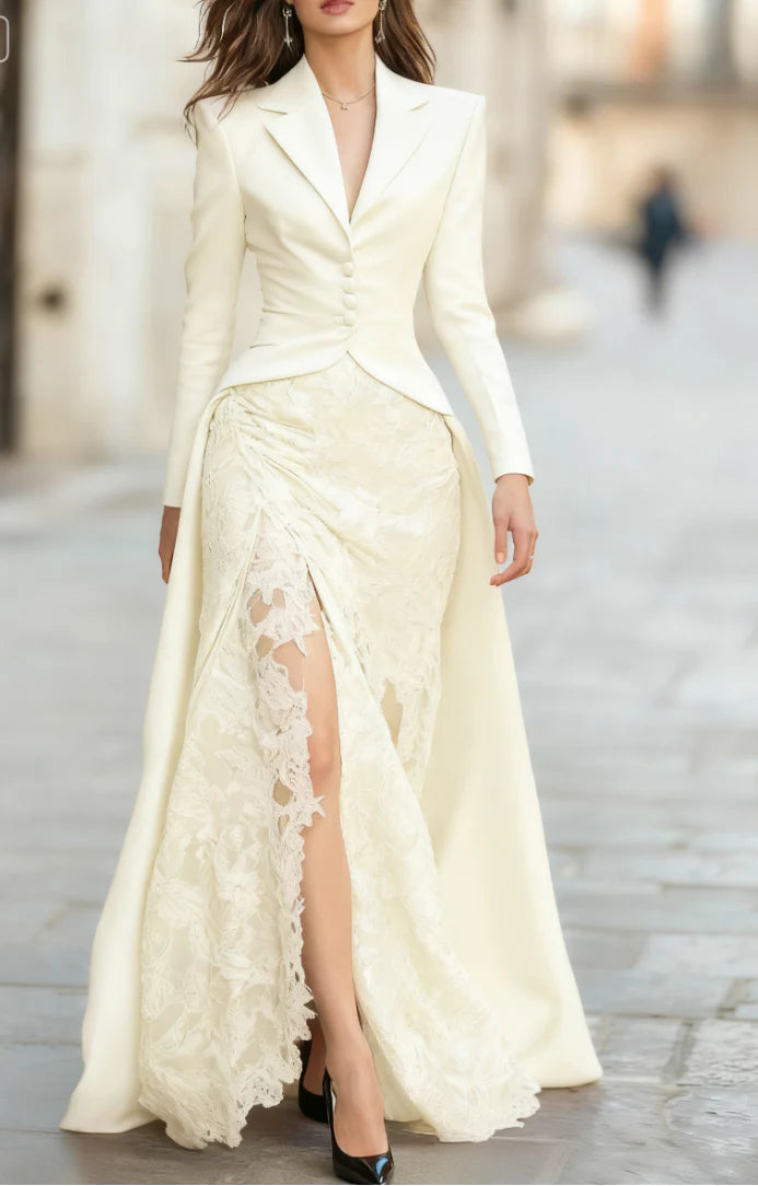 Long Sleeves V-Neck Formal Wedding Appliqued Floor-Length Evening Gowns