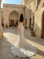 Luxurious Mermaid Scoop Neck Lace Beach Wedding Dress